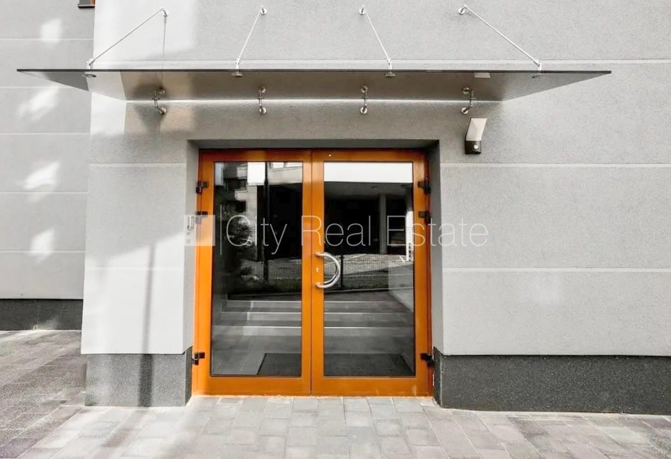 Sludinājumi. Fasādes māja, renovēta māja, slēgts pagalms, iežogota teritorija, vieta automašīnai, ieeja no Cena: 740 EUR/mēn Foto #18