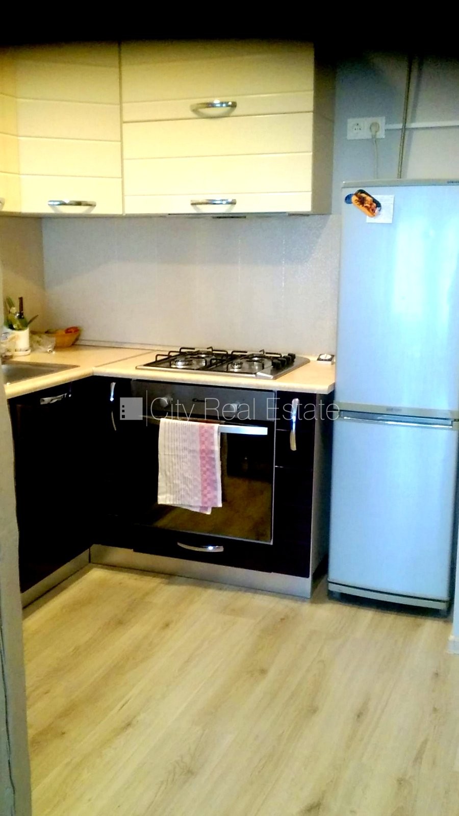 Sludinājumi. Fasādes māja, fasāde ar koka apdari, vieta automašīnai, ieeja no pagalma, logi vērsti mājas abās Cena: 75000 EUR Foto #9