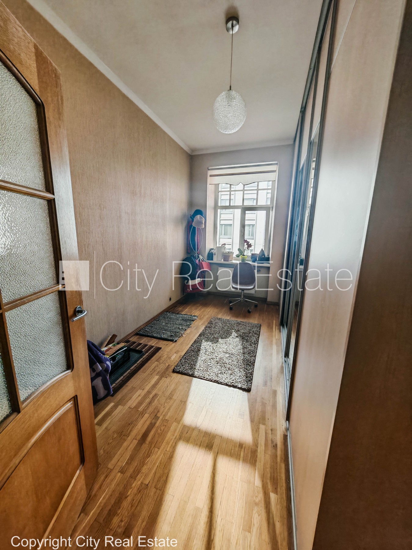 Sludinājumi. Fasādes māja, restaurēta māja, labiekārtots apzaļumots pagalms, slēgts pagalms, maksas stāvvieta, Cena: 1500 EUR/mēn Foto #2