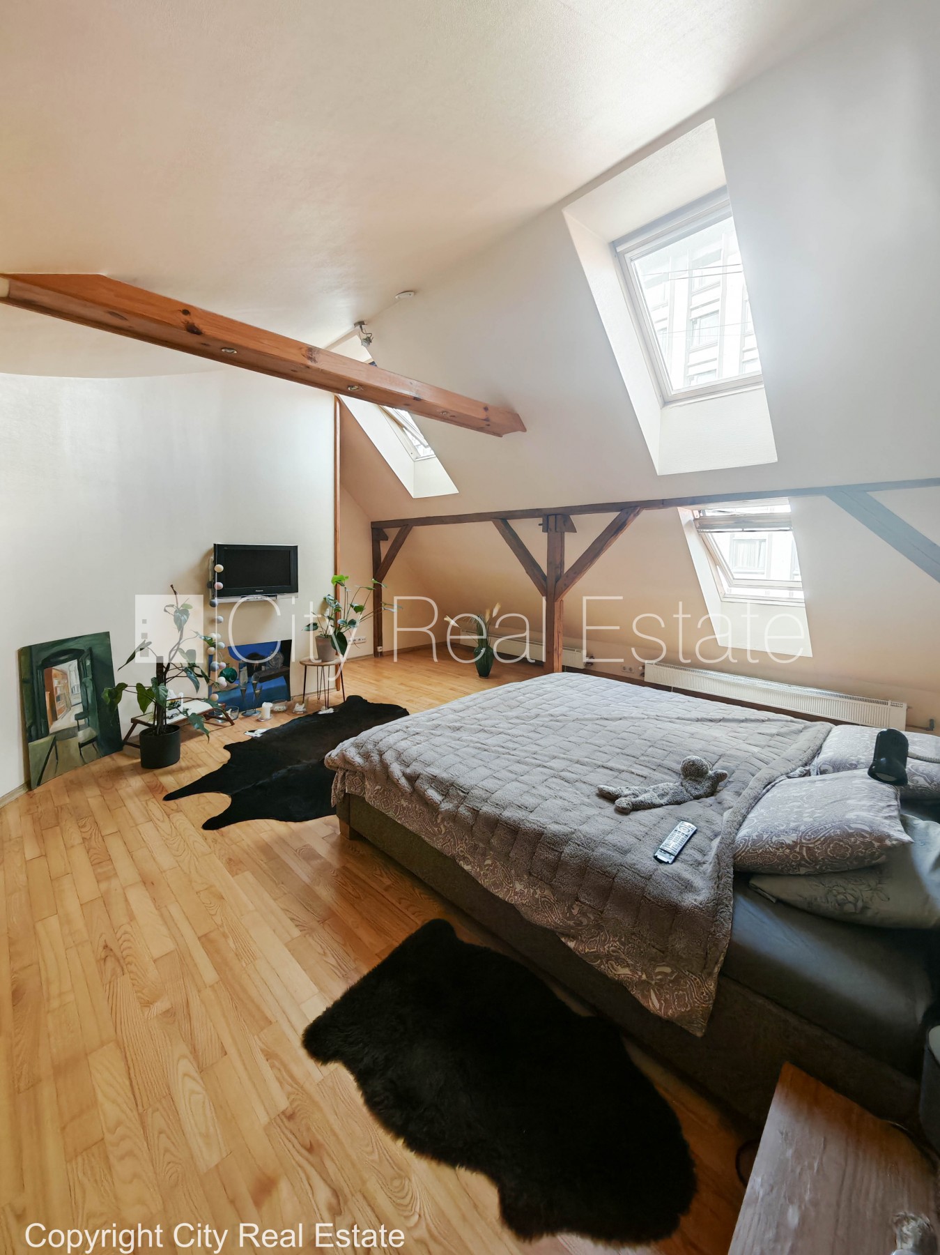 Sludinājumi. Fasādes māja, restaurēta māja, labiekārtots apzaļumots pagalms, slēgts pagalms, maksas stāvvieta, Cena: 1500 EUR/mēn Foto #15