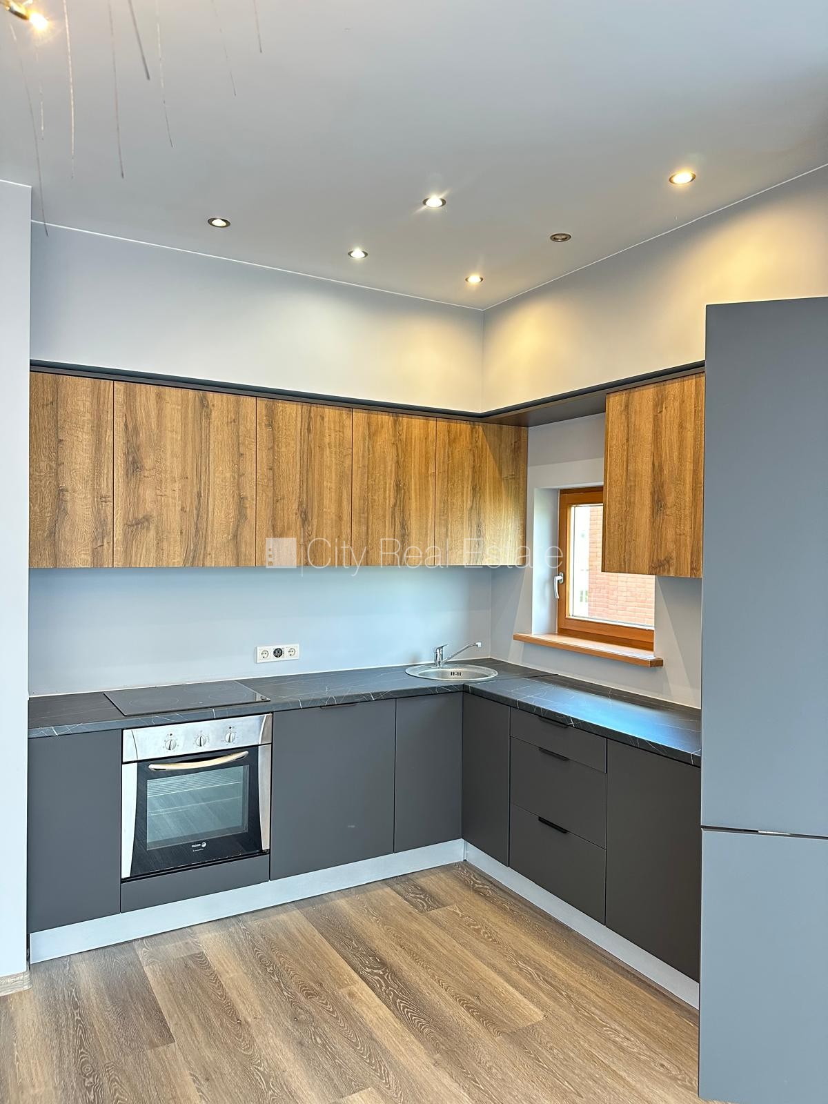 Sludinājumi. Projekts - Tomsona terases 2, pazemes autostāvvieta, ir lifts, terase 9,2 m2, guļamistabu skaits 2 Cena: 250000 EUR Foto #3