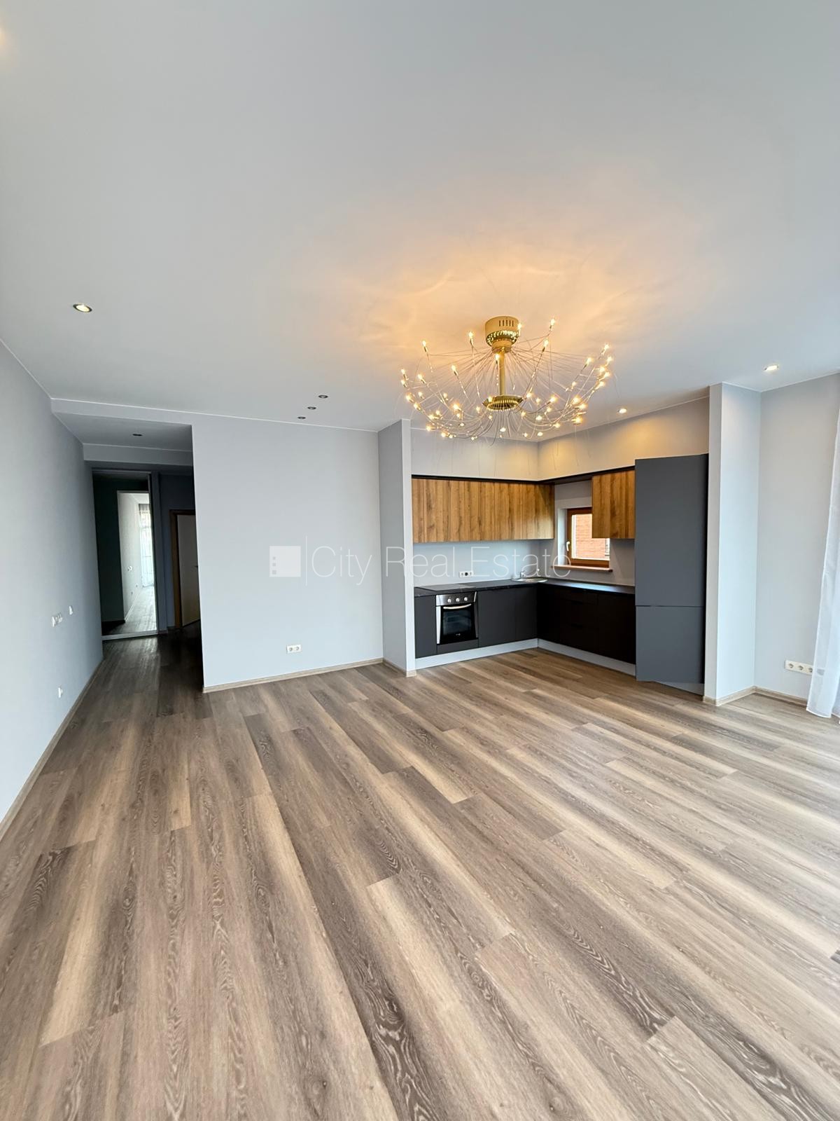 Sludinājumi. Projekts - Tomsona terases 2, pazemes autostāvvieta, ir lifts, terase 9,2 m2, guļamistabu skaits 2 Cena: 250000 EUR Foto #2