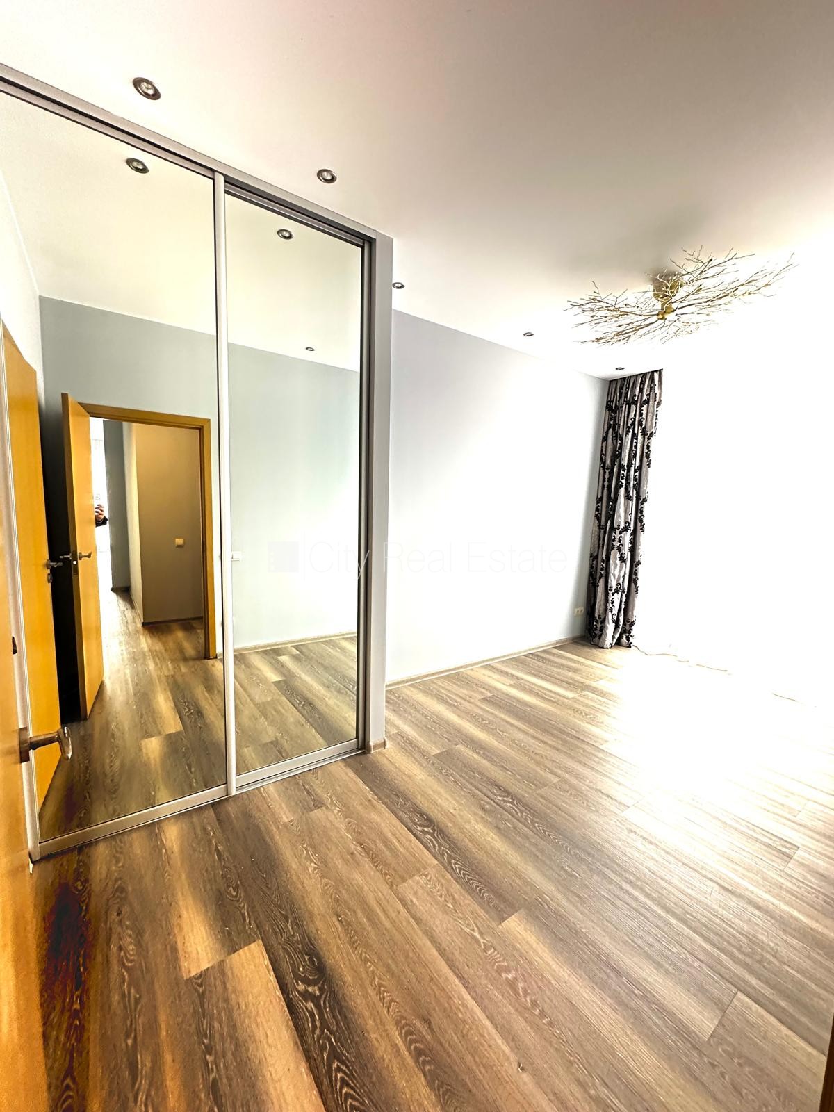 Sludinājumi. Projekts - Tomsona terases 2, pazemes autostāvvieta, ir lifts, terase 9,2 m2, guļamistabu skaits 2 Cena: 250000 EUR Foto #11