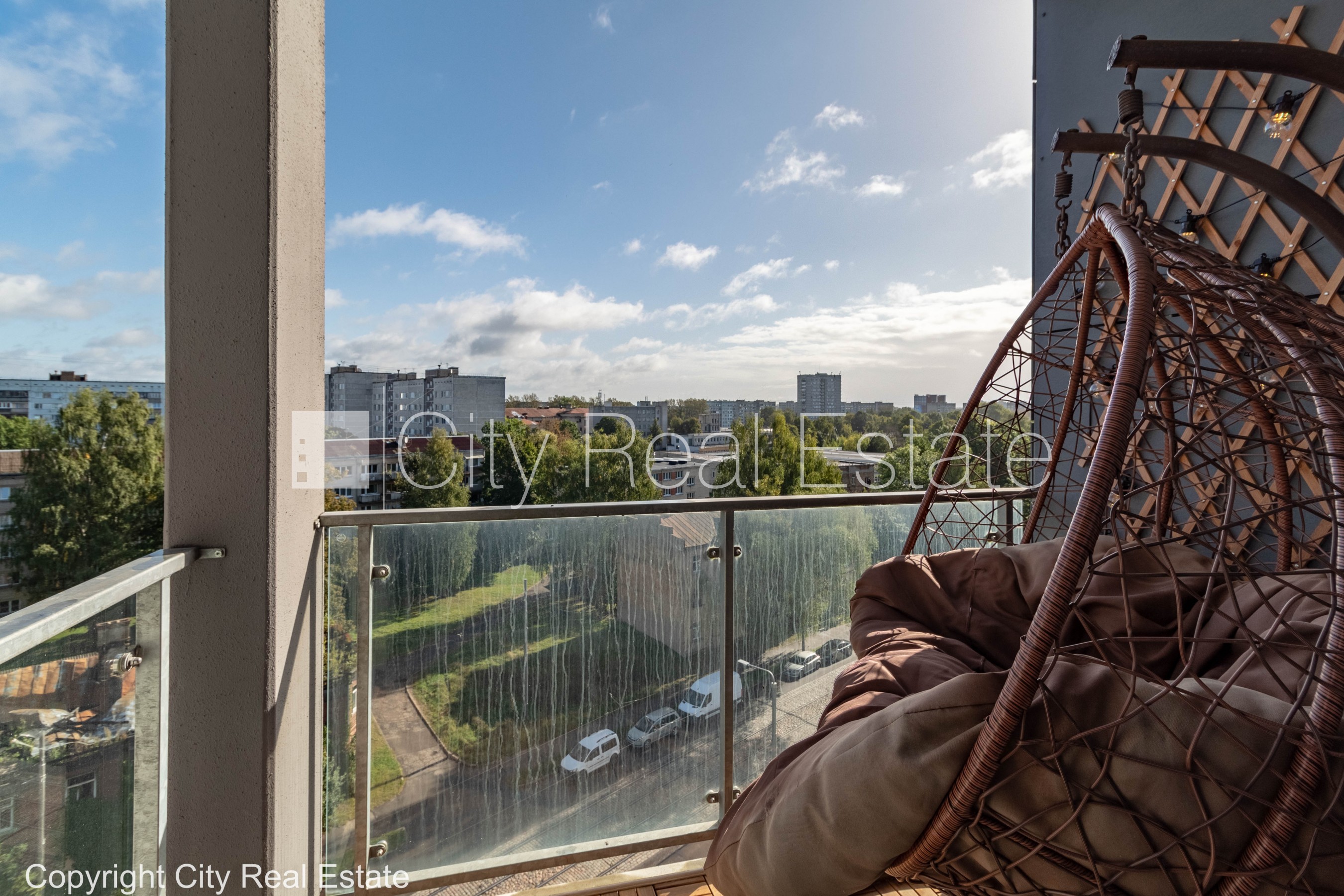 Sludinājumi. Jaunceltne, fasādes māja, labiekārtots apzaļumots pagalms, iežogota teritorija ar metāla sētu, Cena: 98000 EUR Foto #5