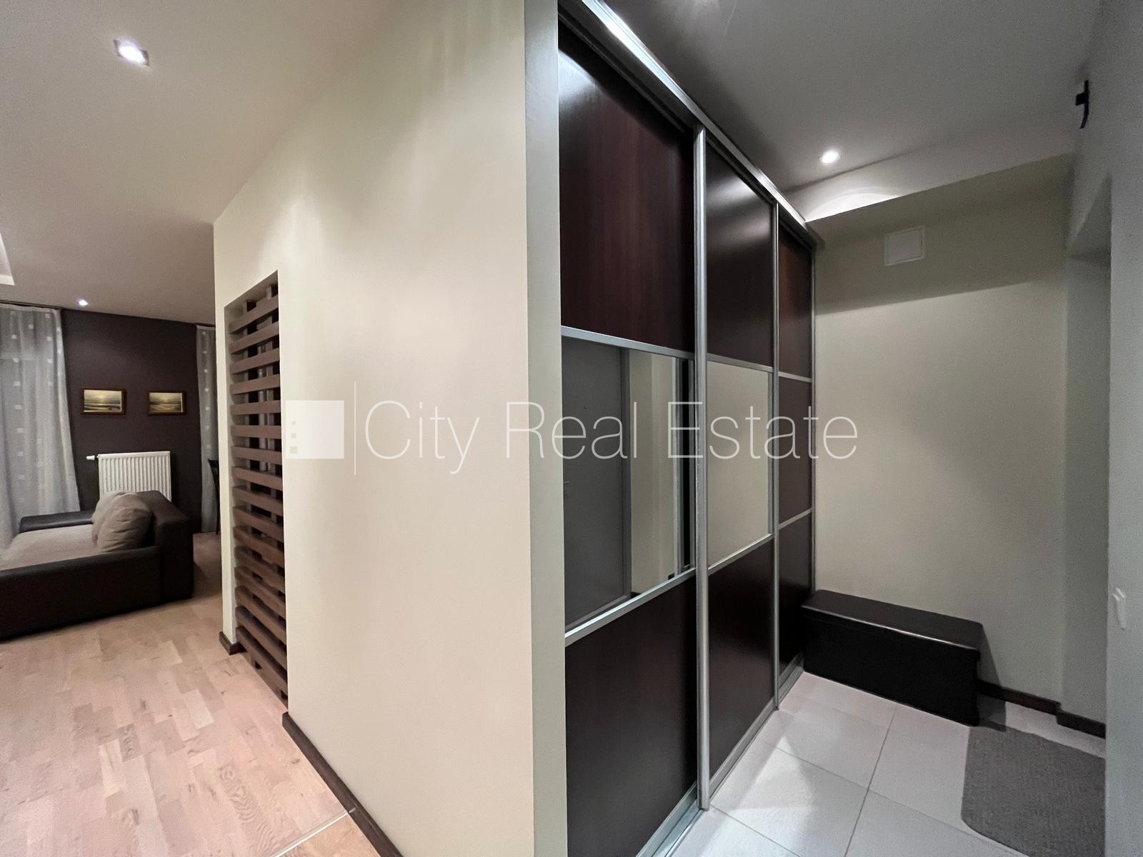 Sludinājumi. Jaunceltne, zaļā teritorija, iežogota teritorija, bezmaksas stāvvieta pagalmā, apzaļumota Cena: 130000 EUR Foto #18