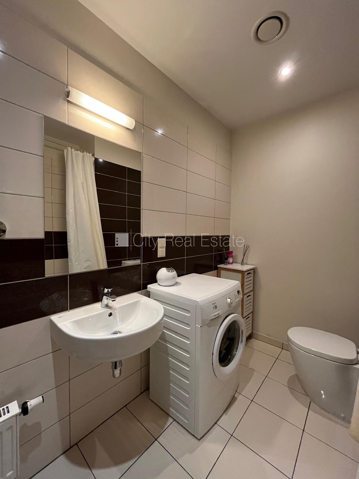 Sludinājumi. Jaunceltne, zaļā teritorija, iežogota teritorija, bezmaksas stāvvieta pagalmā, apzaļumota Cena: 130000 EUR Foto #14