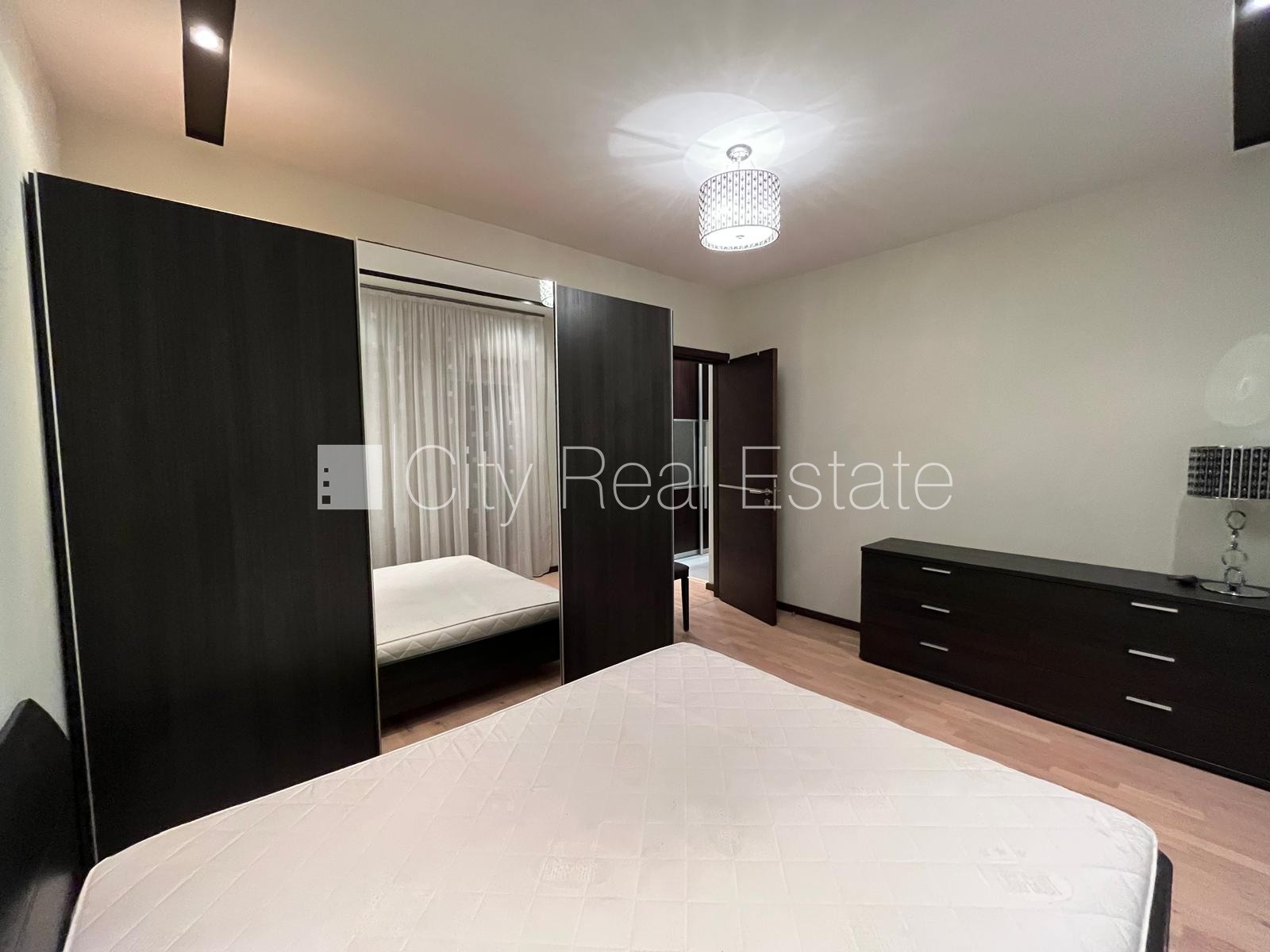 Sludinājumi. Jaunceltne, zaļā teritorija, iežogota teritorija, bezmaksas stāvvieta pagalmā, apzaļumota Cena: 130000 EUR Foto #13