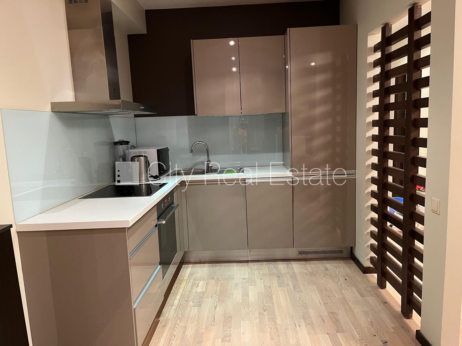 Sludinājumi. Jaunceltne, zaļā teritorija, iežogota teritorija, bezmaksas stāvvieta pagalmā, apzaļumota Cena: 130000 EUR Foto #4