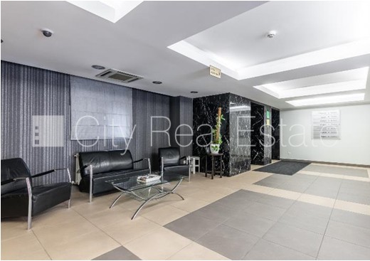 Sludinājumi. Fasādes māja, restaurēta māja, apsargāta teritorija, ieeja no ielas, ir lifts, kāpņu telpa pēc Cena: 3199 EUR/mēn Foto #6