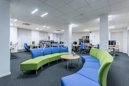 Sludinājumi. Fasādes māja, restaurēta māja, apsargāta teritorija, ieeja no ielas, ir lifts, kāpņu telpa pēc Cena: 3199 EUR/mēn Foto #5