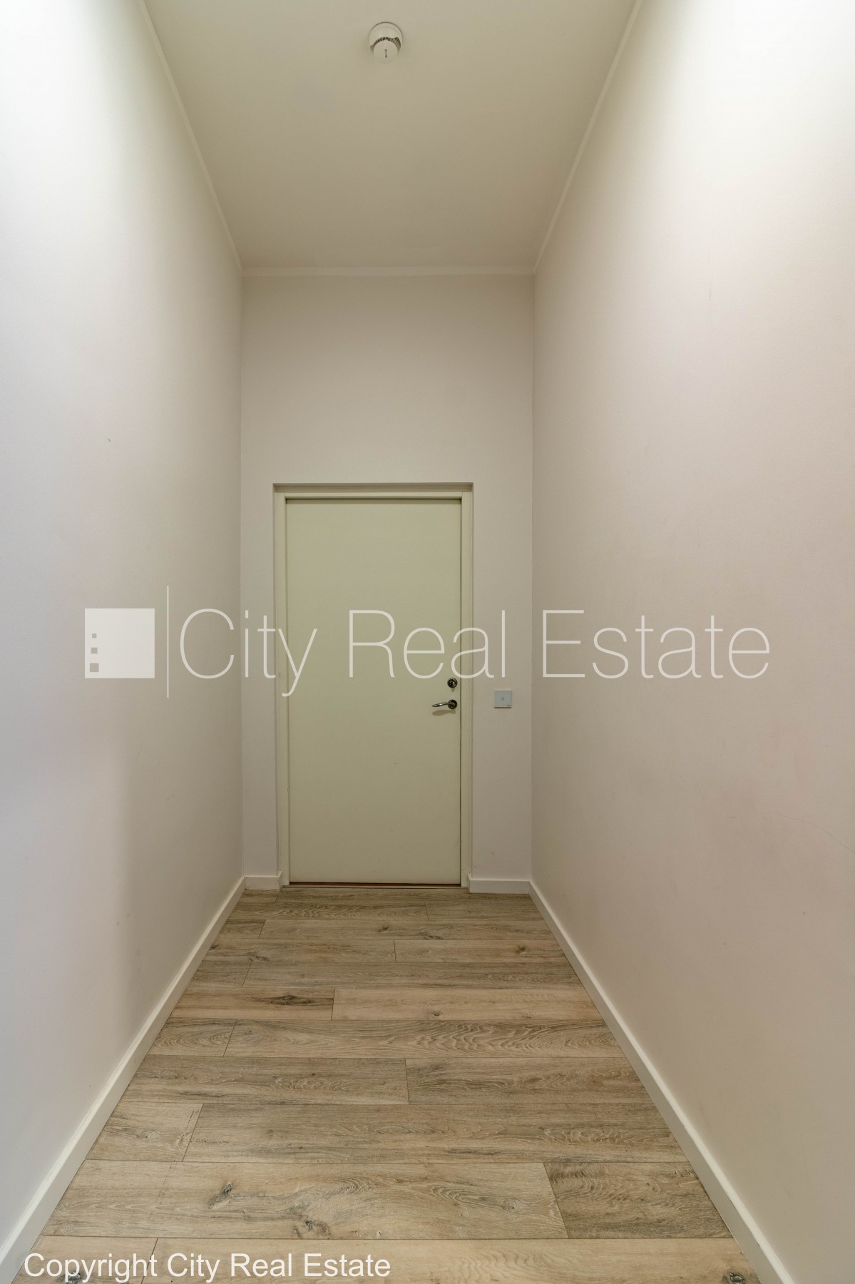 Sludinājumi. Pagalma māja, renovēta māja, ir lifts, kāpņu telpa pēc kapitālā remonta, studio tipa, virtuve Cena: 450 EUR/mēn Foto #12