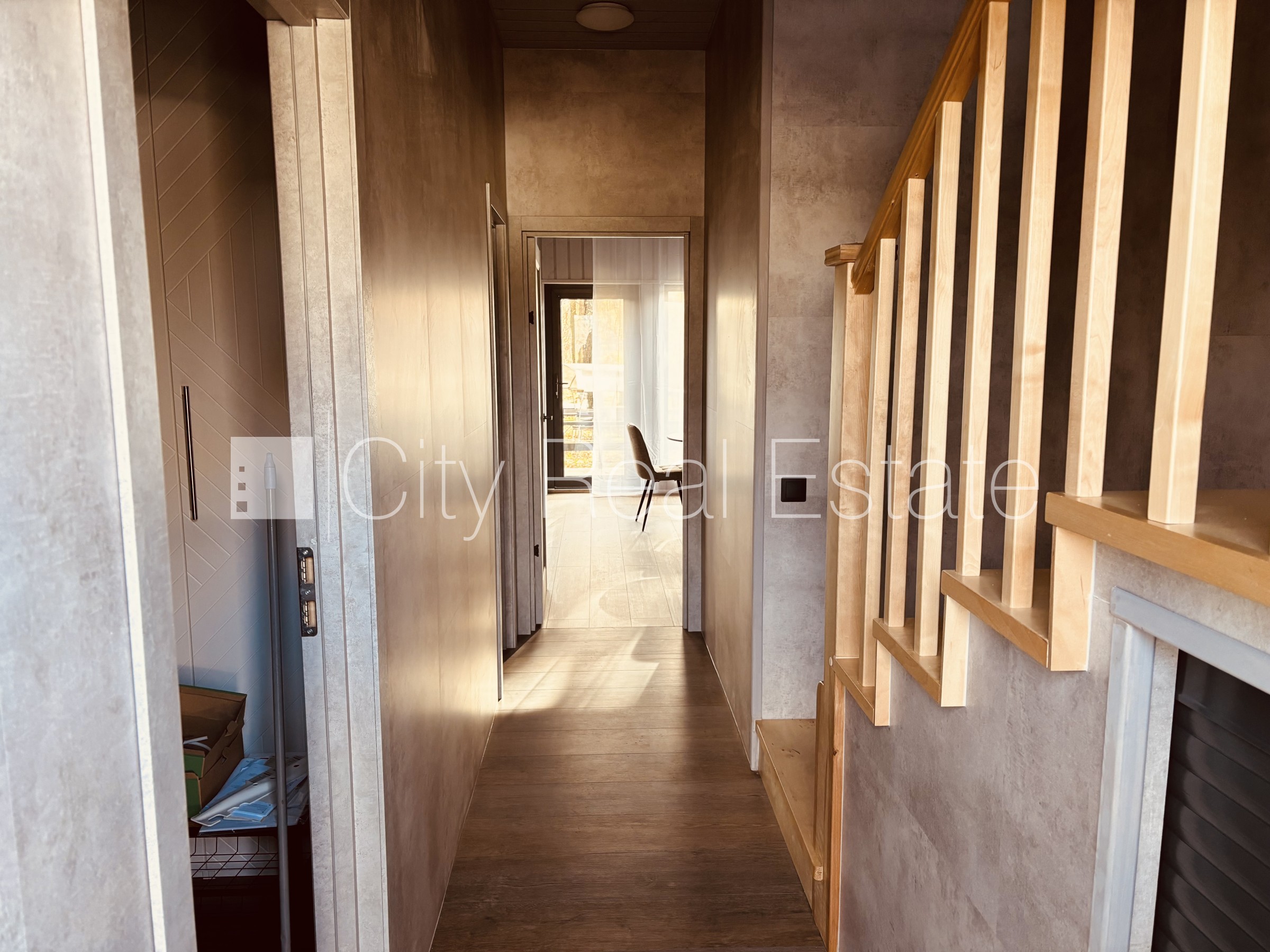 Sludinājumi. Privātmāja, labiekārtota apzaļumota teritorija, slēgta teritorija, bezmaksas stāvvieta pagalmā, Cena: 1500 EUR/mēn Foto #5