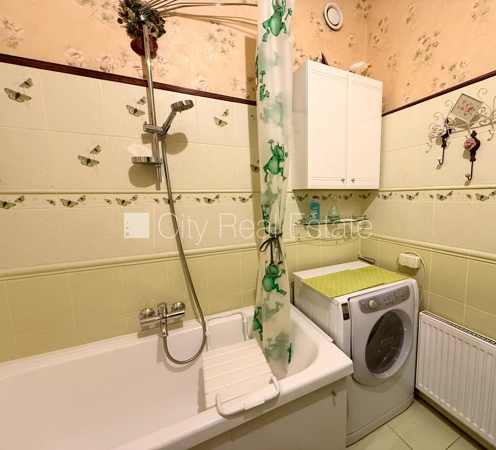 Sludinājumi. Fasādes māja, labiekārtota apzaļumota teritorija, slēgts pagalms, slēgta teritorija, vieta Cena: 415 EUR/mēn Foto #8