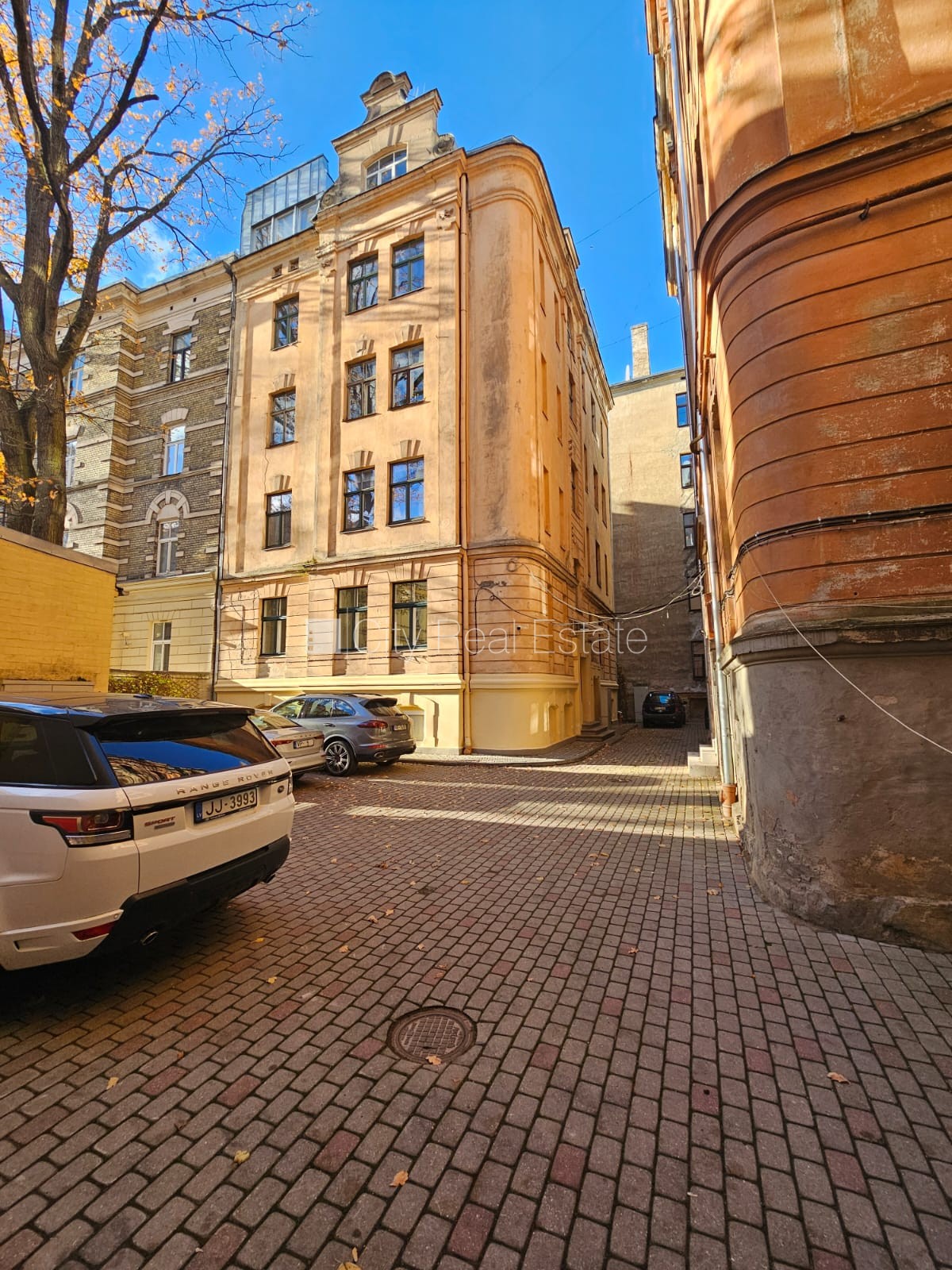 Sludinājumi. Fasādes māja, restaurēta māja, labiekārtota apzaļumota teritorija, istabas izolētas 4 gab., Cena: 800 EUR/mēn Foto #15