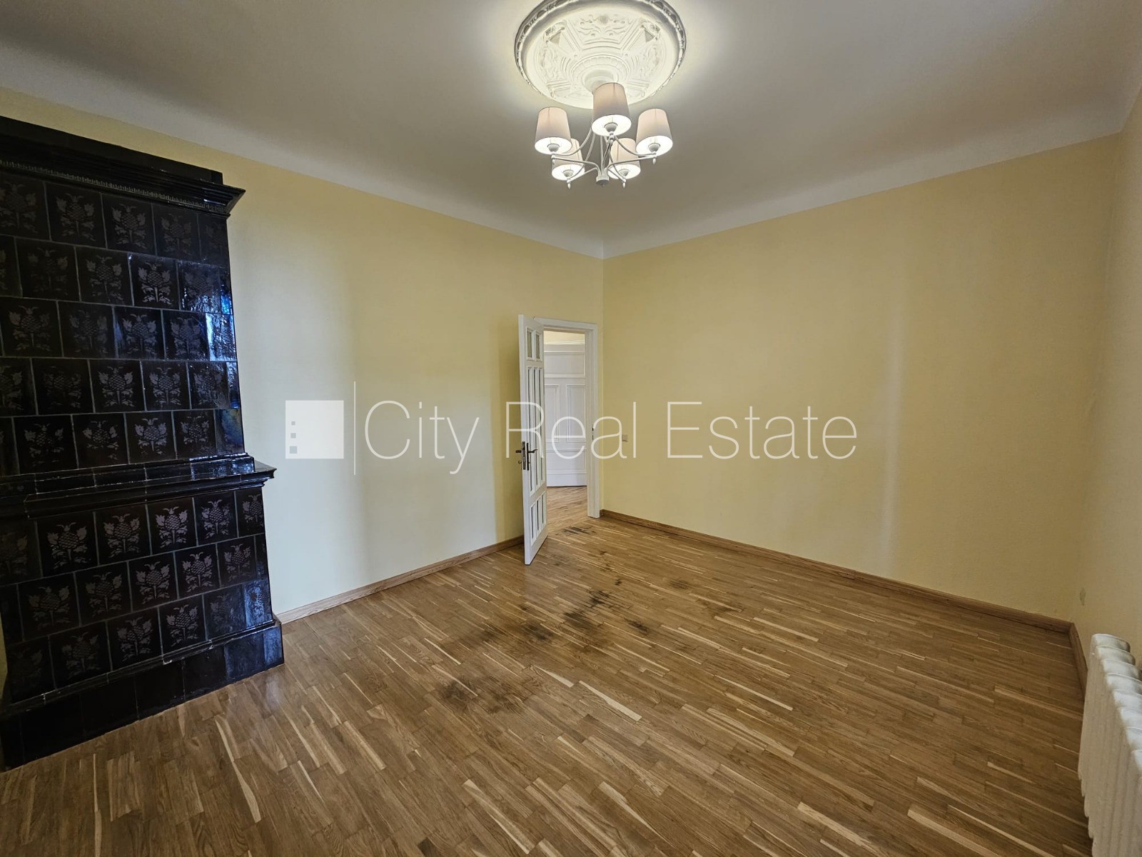 Sludinājumi. Fasādes māja, restaurēta māja, labiekārtota apzaļumota teritorija, istabas izolētas 4 gab., Cena: 800 EUR/mēn Foto #7