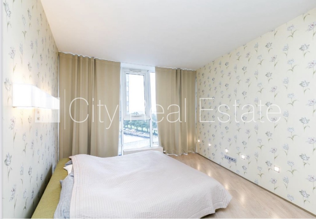 Sludinājumi. Projekts - Centra Nams, labiekārtots apzaļumots pagalms, slēgts pagalms, vieta automašīnai, pazemes Cena: 1500 EUR/mēn Foto #5