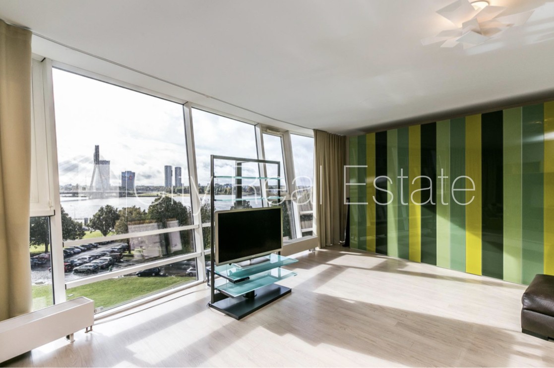 Sludinājumi. Projekts - Centra Nams, labiekārtots apzaļumots pagalms, slēgts pagalms, vieta automašīnai, pazemes Cena: 1500 EUR/mēn Foto #3