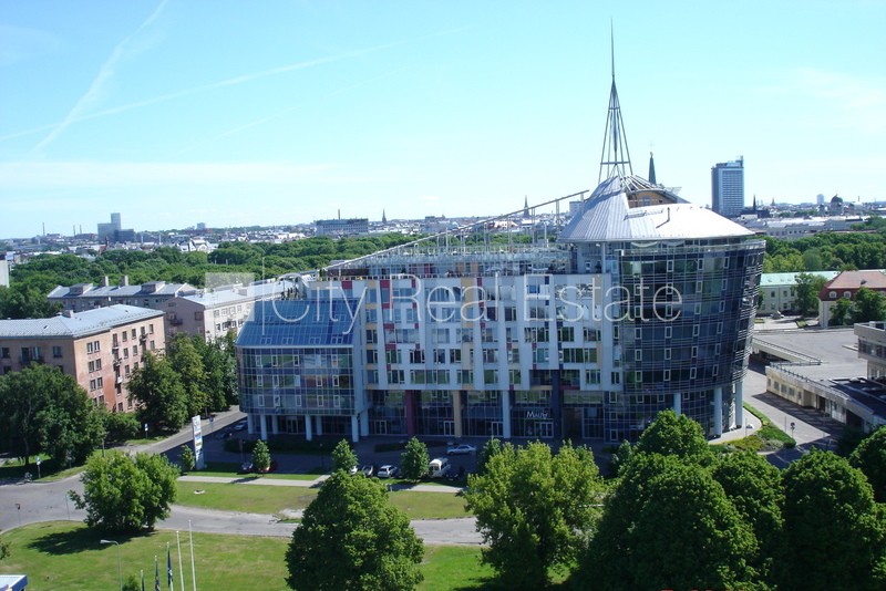 Sludinājumi. Projekts - Centra Nams, labiekārtots apzaļumots pagalms, slēgts pagalms, vieta automašīnai, pazemes Cena: 1500 EUR/mēn Foto #12