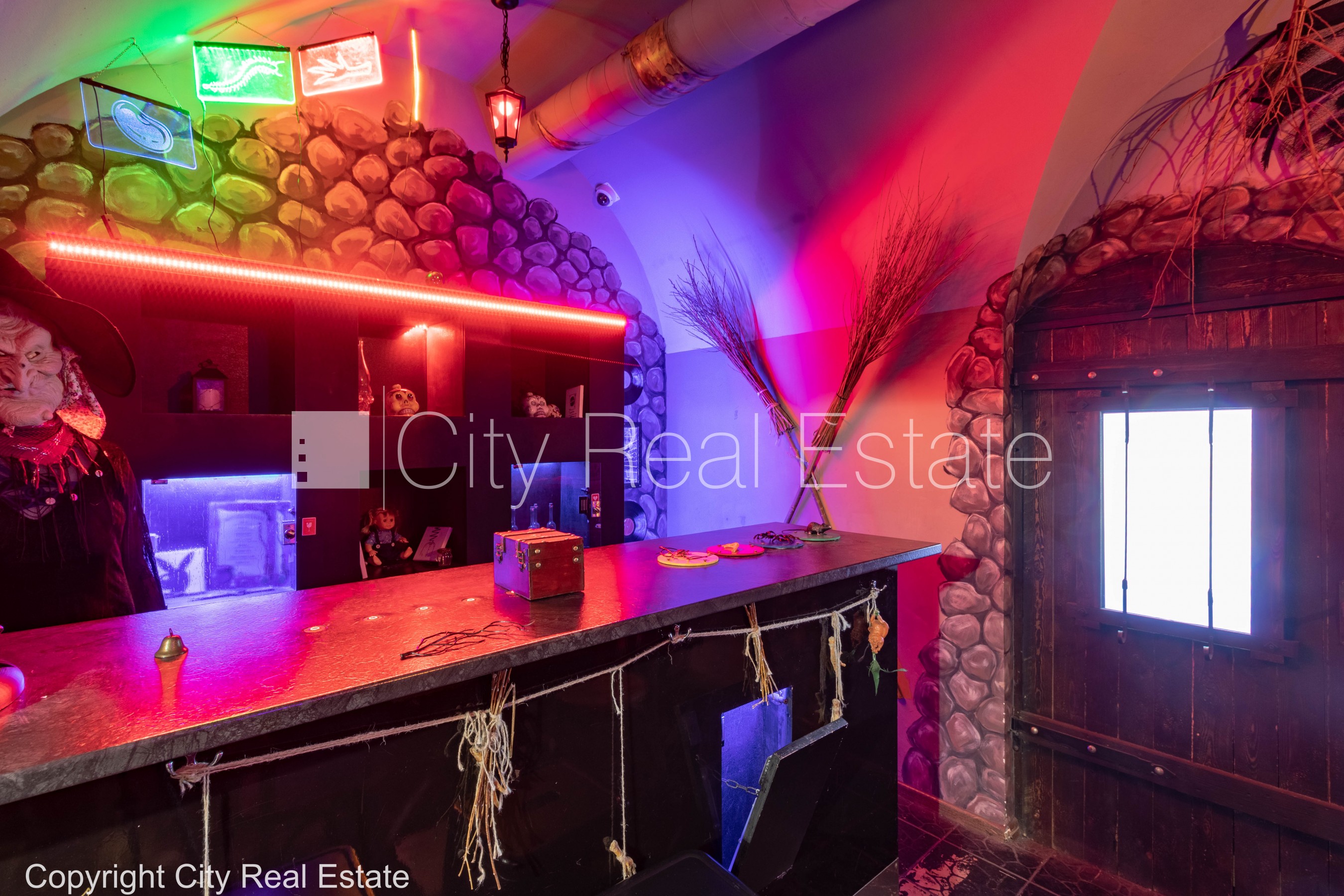 Sludinājumi. Restaurēta māja, bruģēts piebraucamais ceļš, ieeja no ielas, istabas izolētas 4 gab., centrālā Cena: 500 EUR/mēn Foto #4