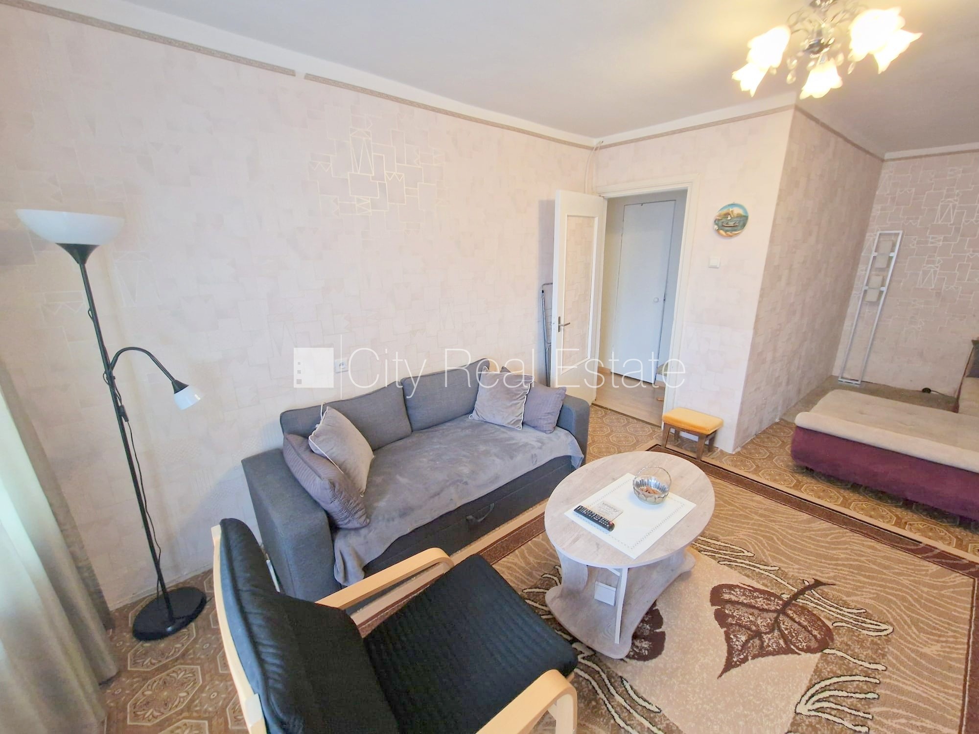 Sludinājumi. Zeme īpašumā, fasādes māja, ieeja no ielas, ir lifts, lodžija, logi vērsti uz pagalma pusi, plašs Cena: 34500 EUR Foto #15