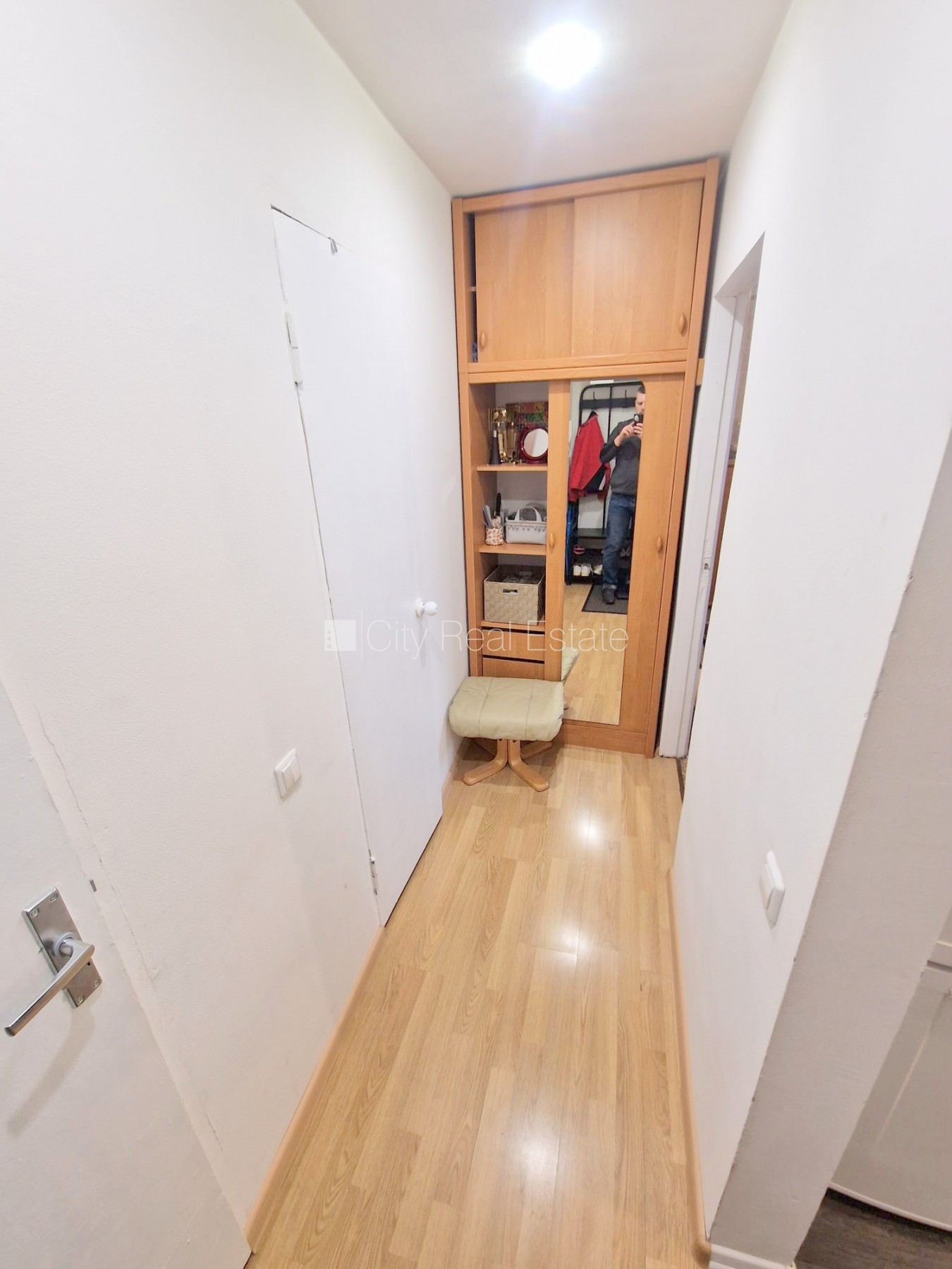 Sludinājumi. Zeme īpašumā, fasādes māja, ieeja no ielas, ir lifts, lodžija, logi vērsti uz pagalma pusi, plašs Cena: 34500 EUR Foto #19