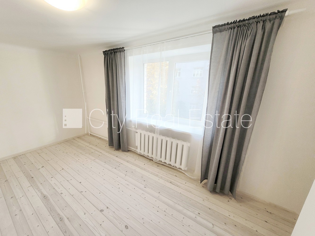 Объявление. Зеленая территория, бесплатная стоянка во дворе, лестничная клетка после косметического ремонта, Цена: 480 EUR/мес. Foto #13