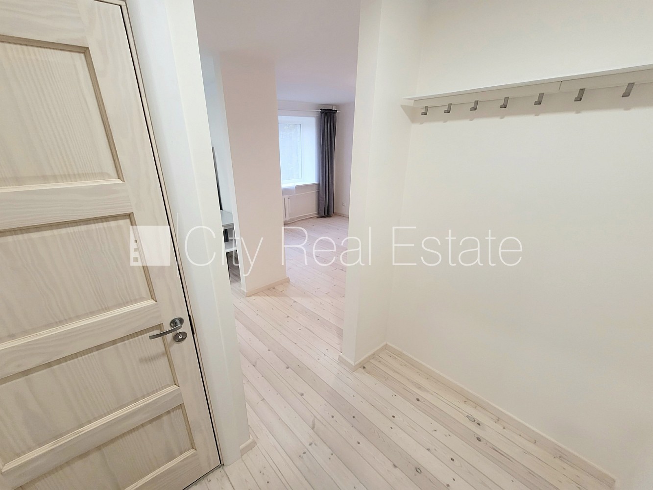 Объявление. Зеленая территория, бесплатная стоянка во дворе, лестничная клетка после косметического ремонта, Цена: 480 EUR/мес. Foto #7