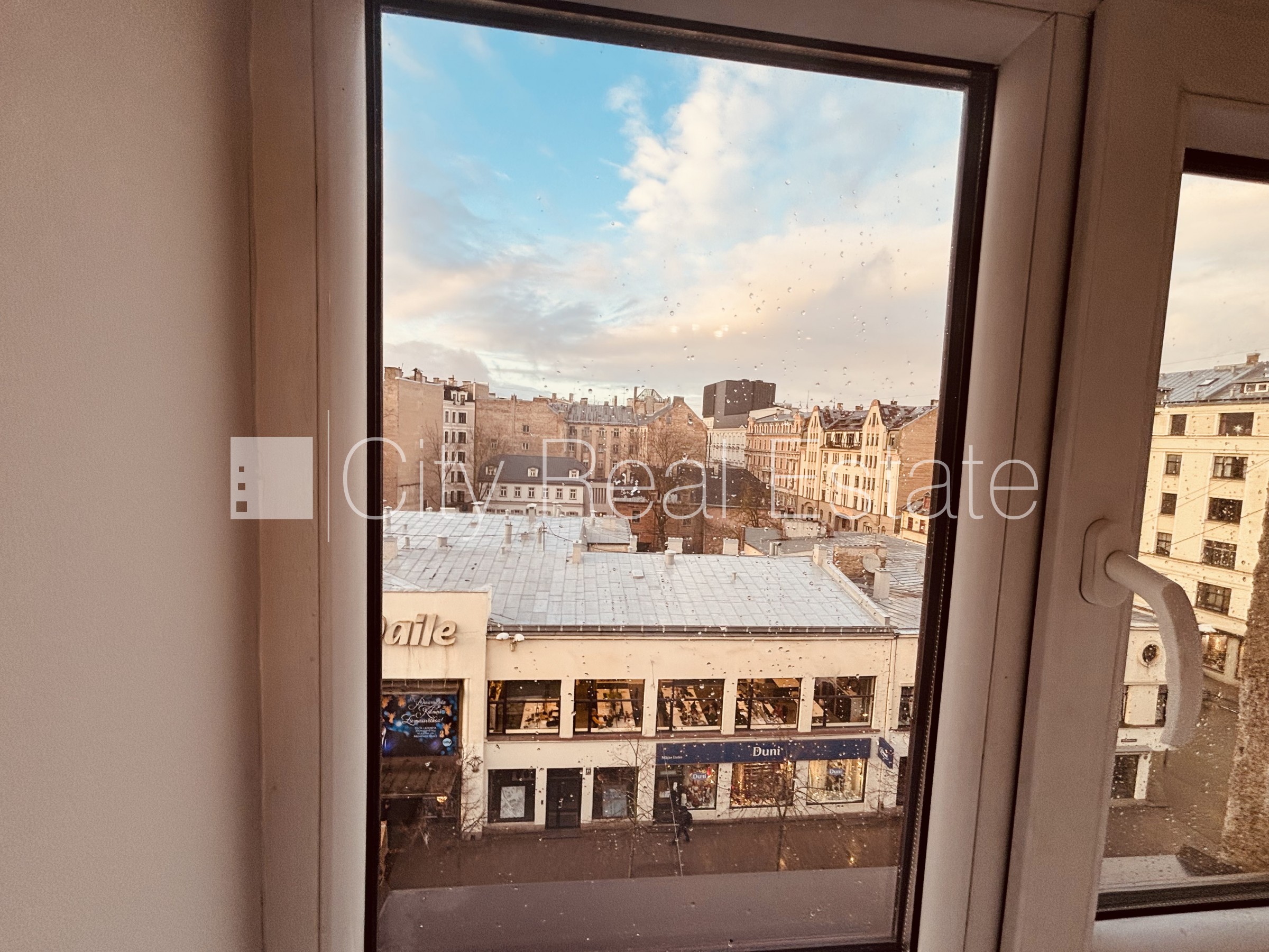 Sludinājumi. Logi vērsti uz ielas pusi, plašs skats no loga, mājā mainīta jauna elektroinstalācija, mājā Cena: 500 EUR/mēn Foto #9