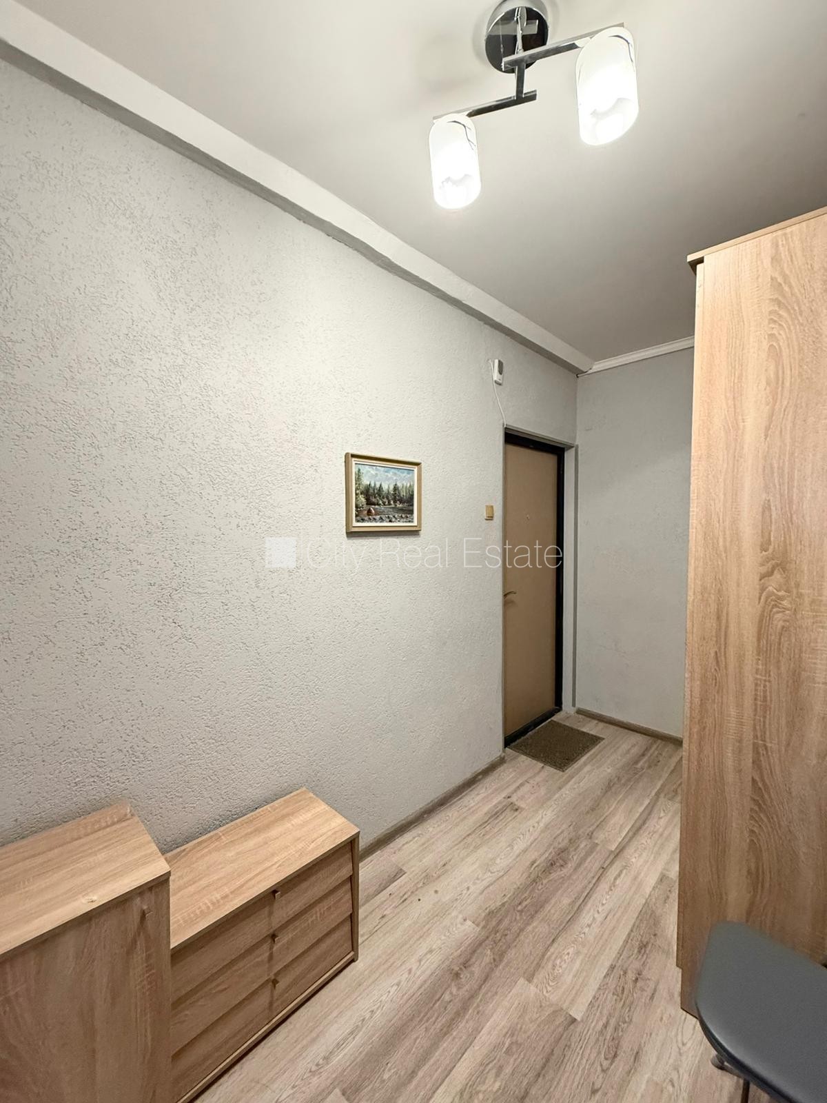 Sludinājumi. Pagalma ēka, renovēta māja, labiekārtota apzaļumota teritorija, vieta automašīnai, teritorijas Cena: 385 EUR/mēn Foto #11