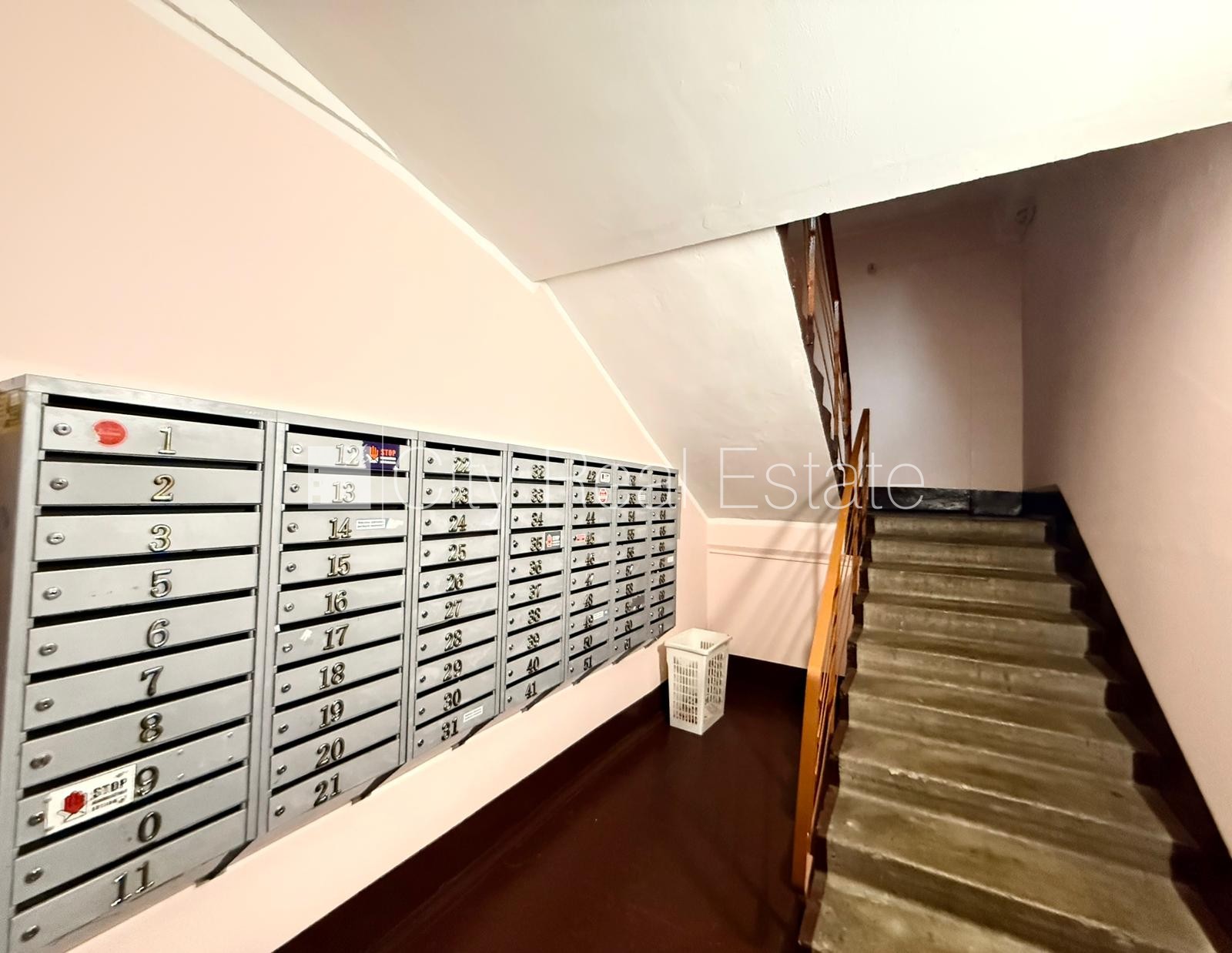 Sludinājumi. Pagalma ēka, renovēta māja, labiekārtota apzaļumota teritorija, vieta automašīnai, teritorijas Cena: 385 EUR/mēn Foto #14