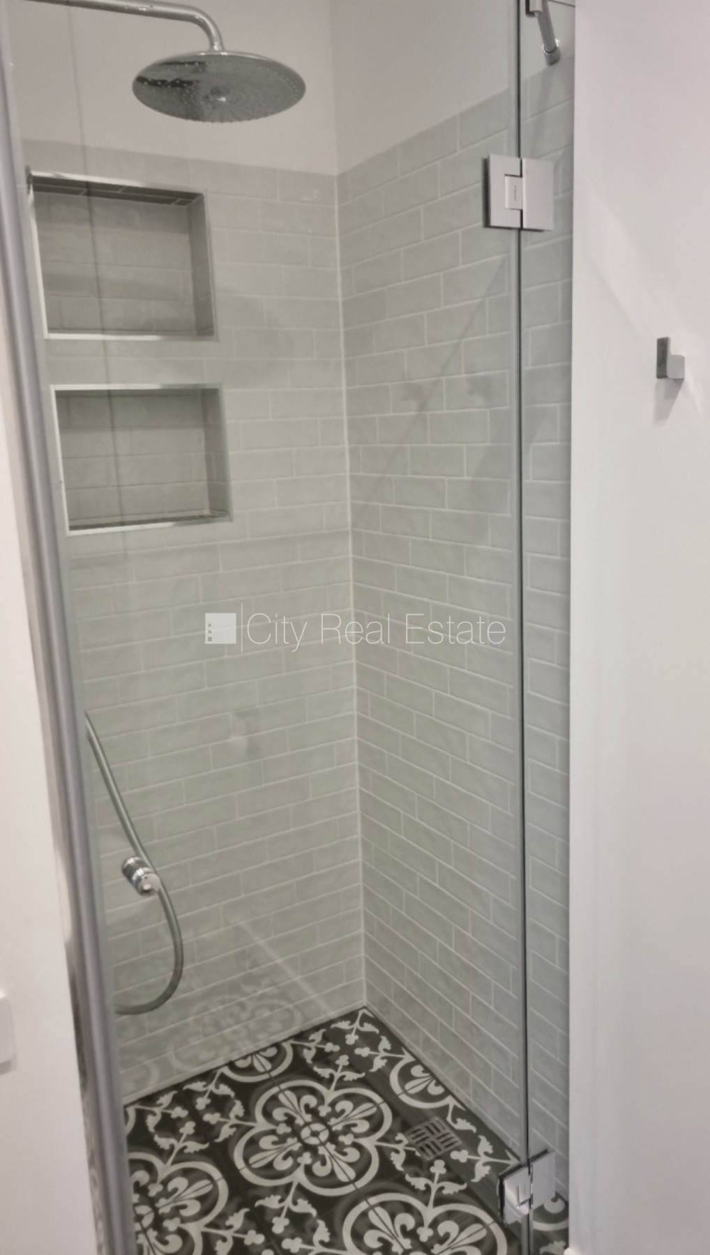 Sludinājumi. Pagalma ēka, slēgts pagalms, guļamistabu skaits 2 gab., studio tipa, virtuve apvienota ar Cena: 1200 EUR/mēn Foto #9