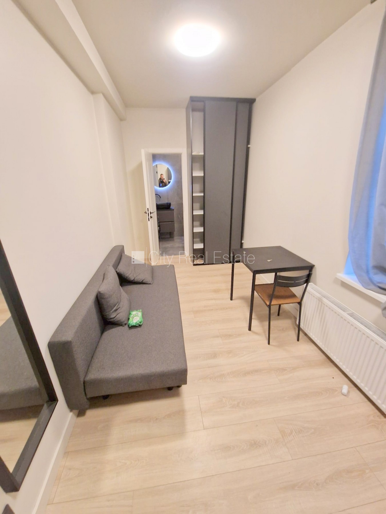 Sludinājumi. Fasādes māja, renovēta māja, ieeja no ielas, ir lifts, kāpņu telpa pēc kapitālā remonta, logi Cena: 290 EUR/mēn Foto #13