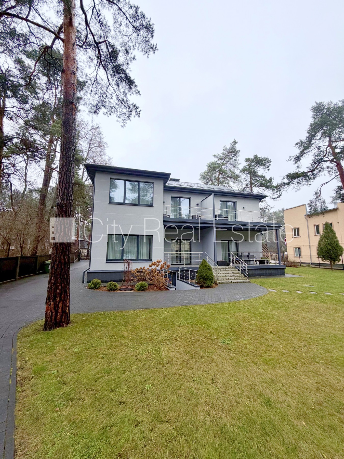 Sludinājumi. Fasādes māja, renovēta māja, slēgts pagalms, iežogota teritorija, vieta automašīnai, ieeja no Cena: 850 EUR/mēn Foto #22