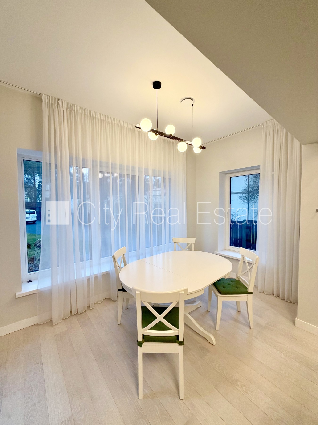 Sludinājumi. Fasādes māja, renovēta māja, slēgts pagalms, iežogota teritorija, vieta automašīnai, ieeja no Cena: 850 EUR/mēn Foto #3