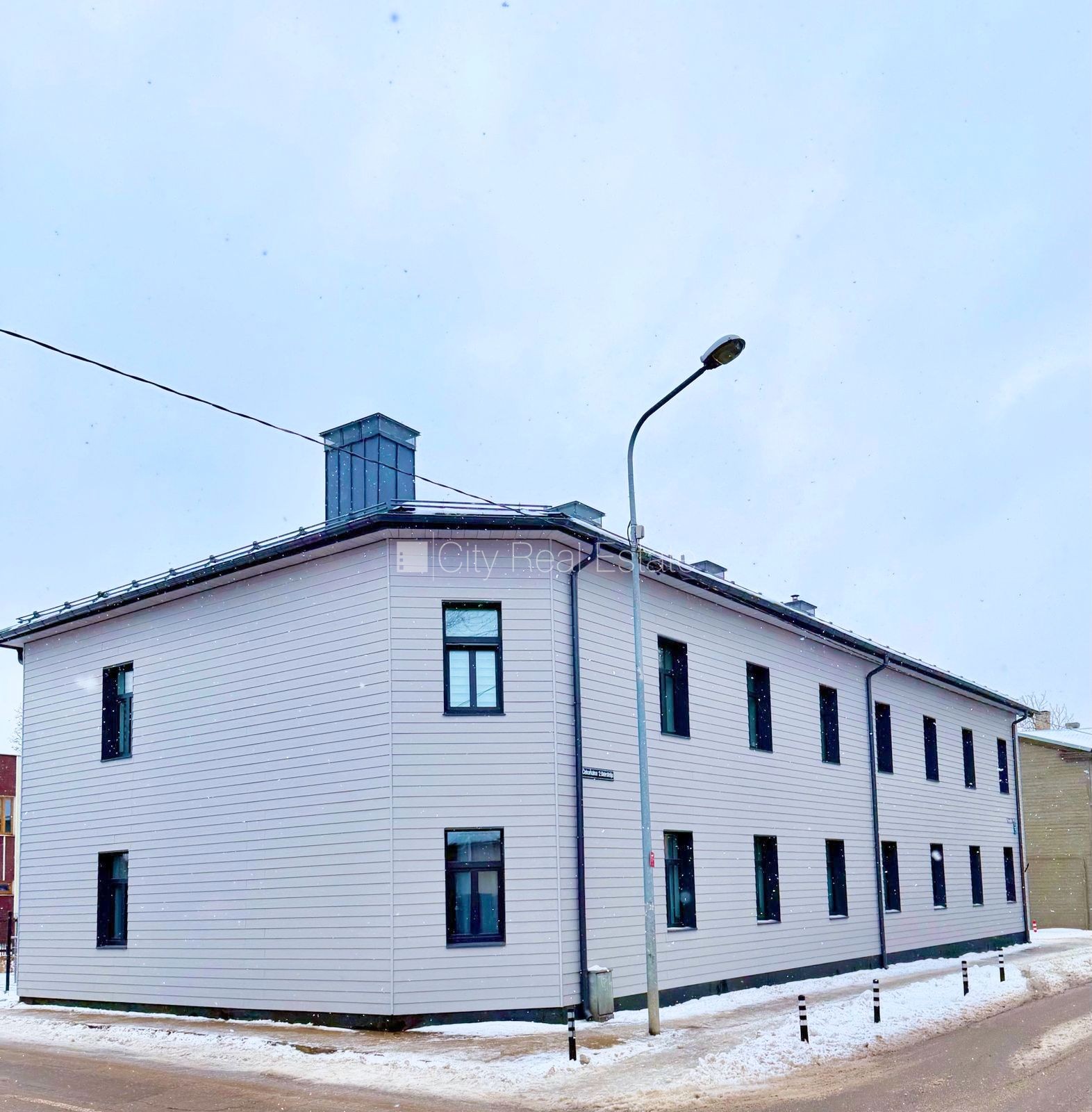 Sludinājumi. Fasādes māja, renovēta māja, slēgts pagalms, iežogota teritorija, bezmaksas stāvvieta pagalmā, Cena: 360 EUR/mēn Foto #14