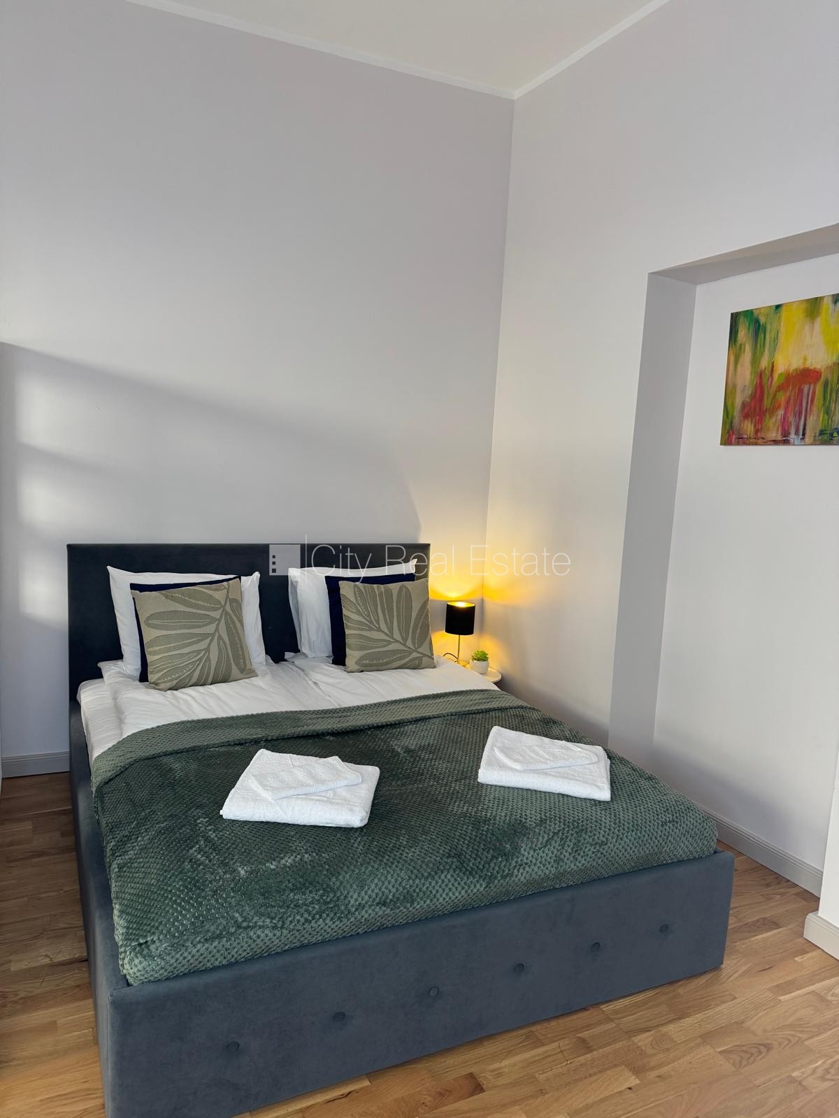 Sludinājumi. Renovēta māja, studio tipa, virtuve apvienota ar viesistabu, krāsotas sienas, jauna santehnika, Cena: 600 EUR/mēn Foto #7