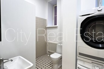 Sludinājumi. Restaurēta māja, iežogota teritorija, slēgta teritorija, apsargāta teritorija, objektu apsargā Cena: 800 EUR/mēn Foto #8