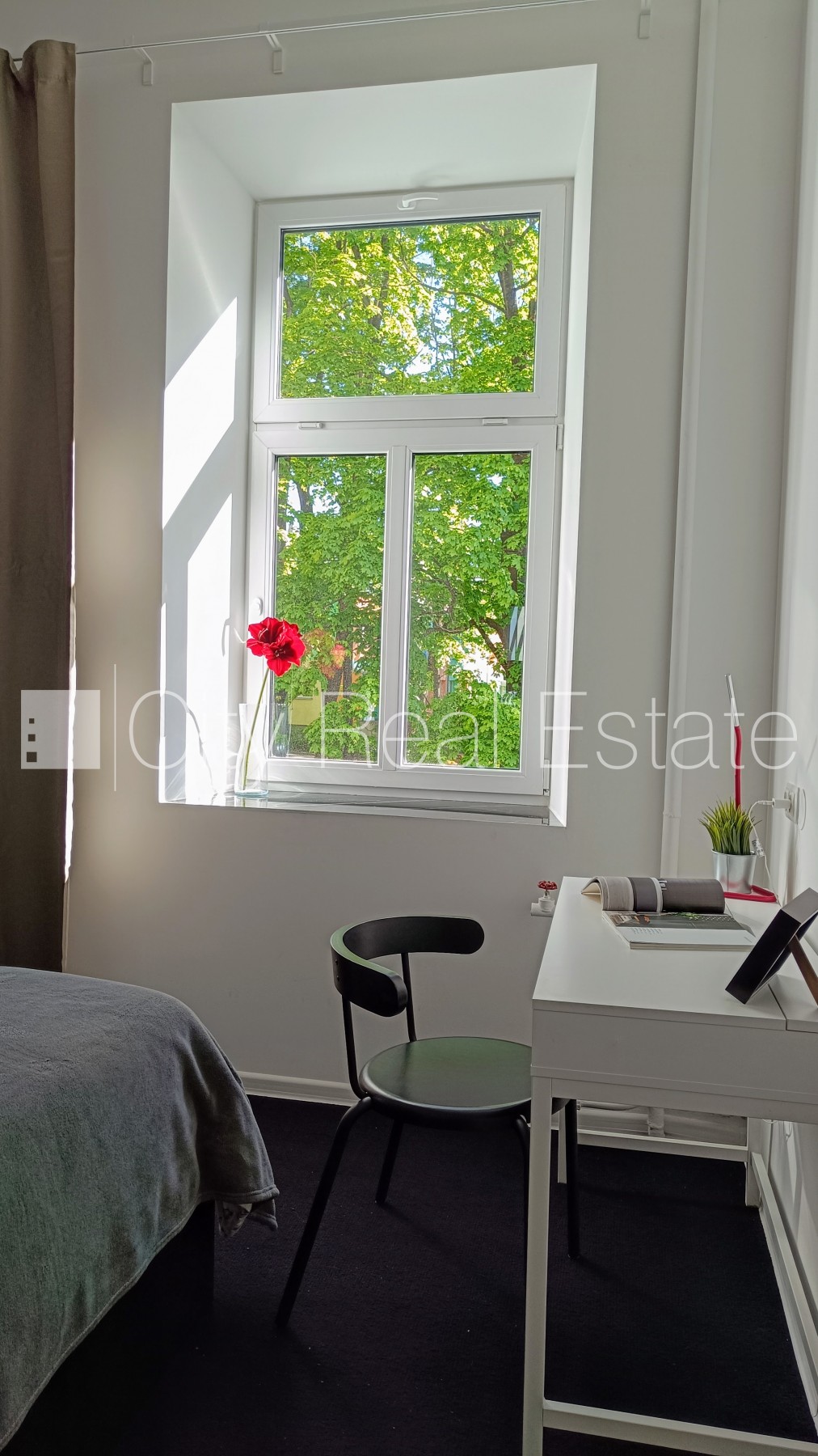 Sludinājumi. Fasādes māja, renovēta māja, ieeja no ielas, ir lifts, kāpņu telpa pēc kapitālā remonta, logi Cena: 700 EUR/mēn Foto #8
