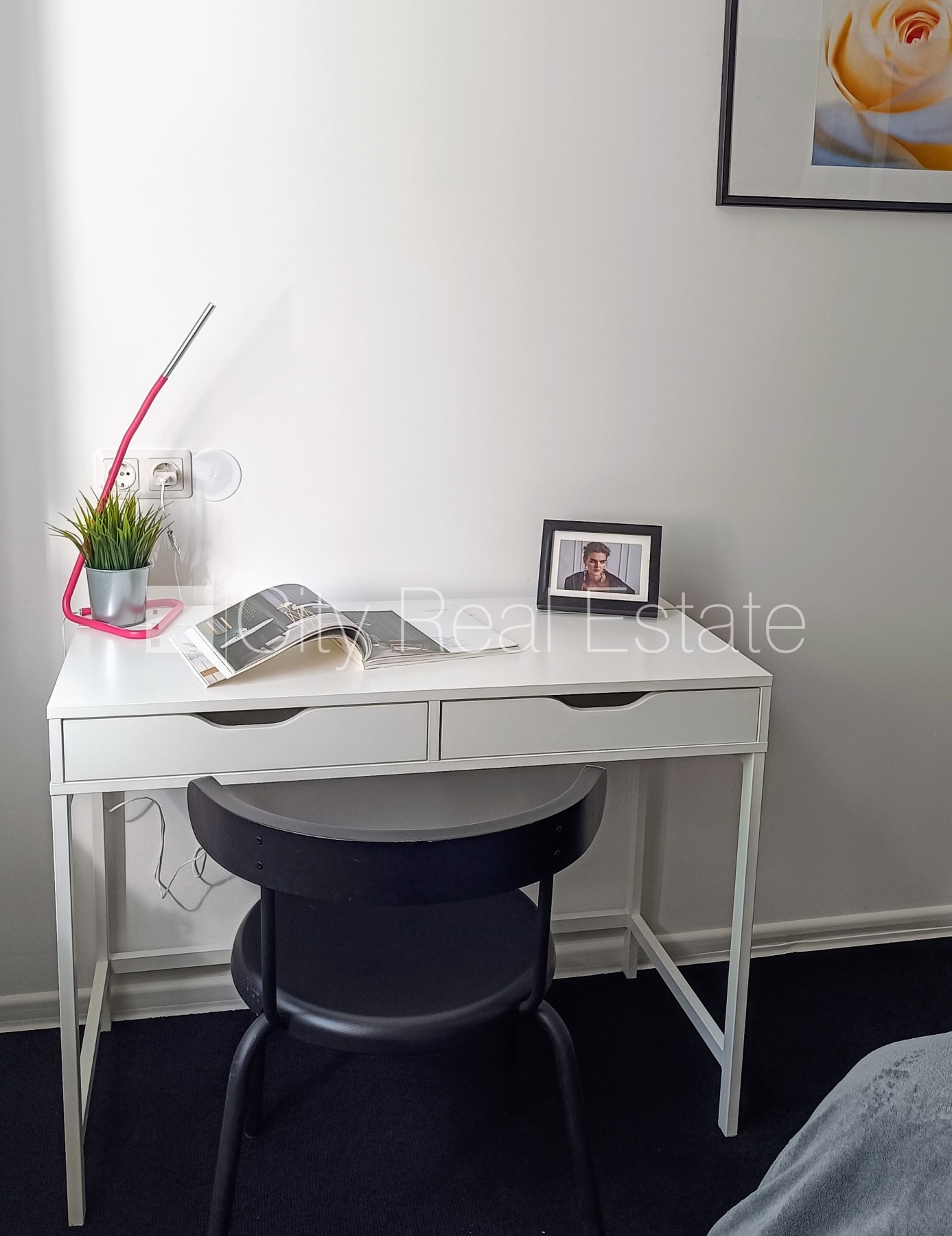 Sludinājumi. Fasādes māja, renovēta māja, ieeja no ielas, ir lifts, kāpņu telpa pēc kapitālā remonta, logi Cena: 700 EUR/mēn Foto #7