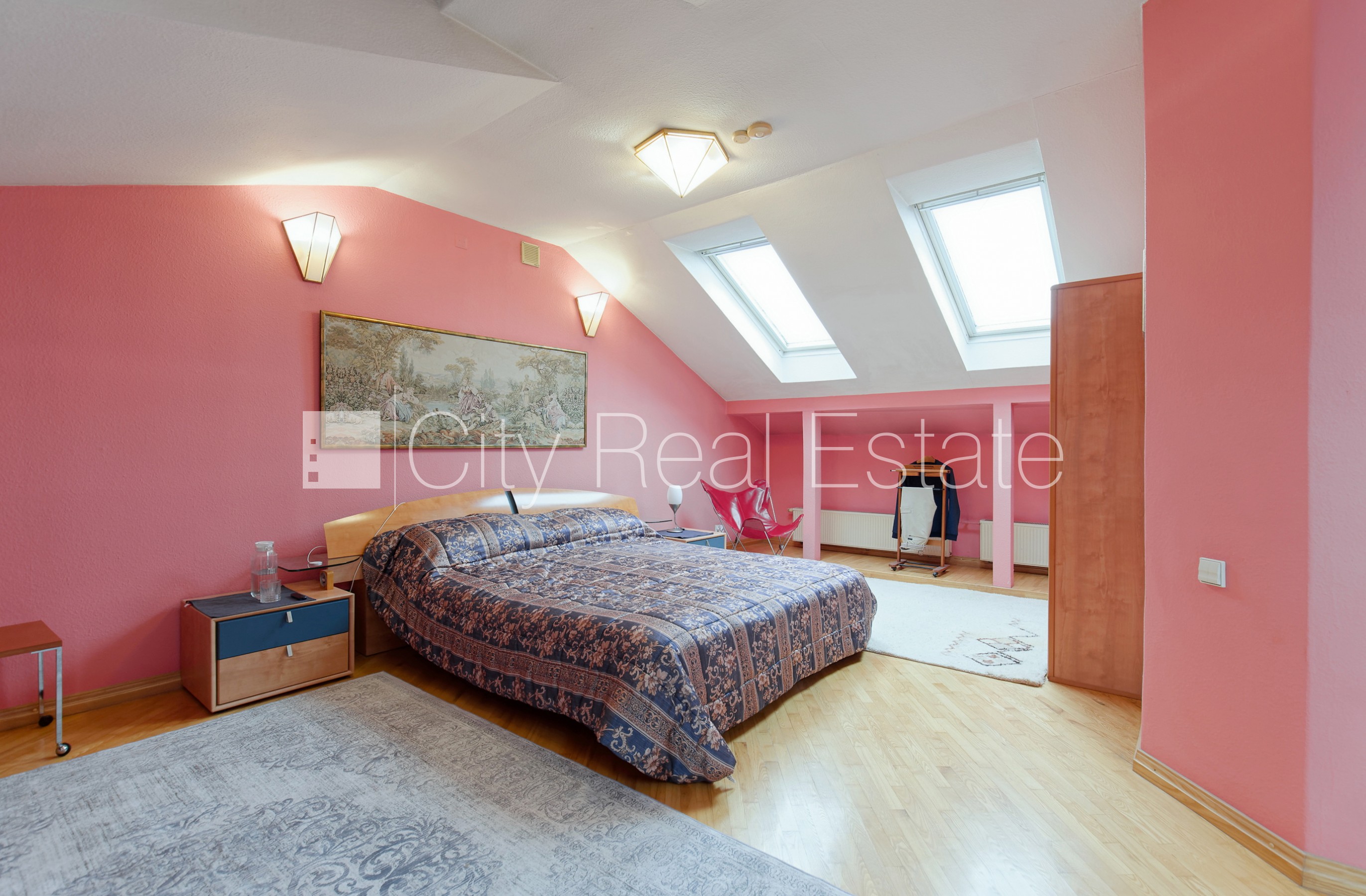 Sludinājumi. Fasādes māja, slēgts pagalms, vieta automašīnai, ir lifts, balkons, sauna, logi vērsti mājas abās Cena: 289000 EUR Foto #17