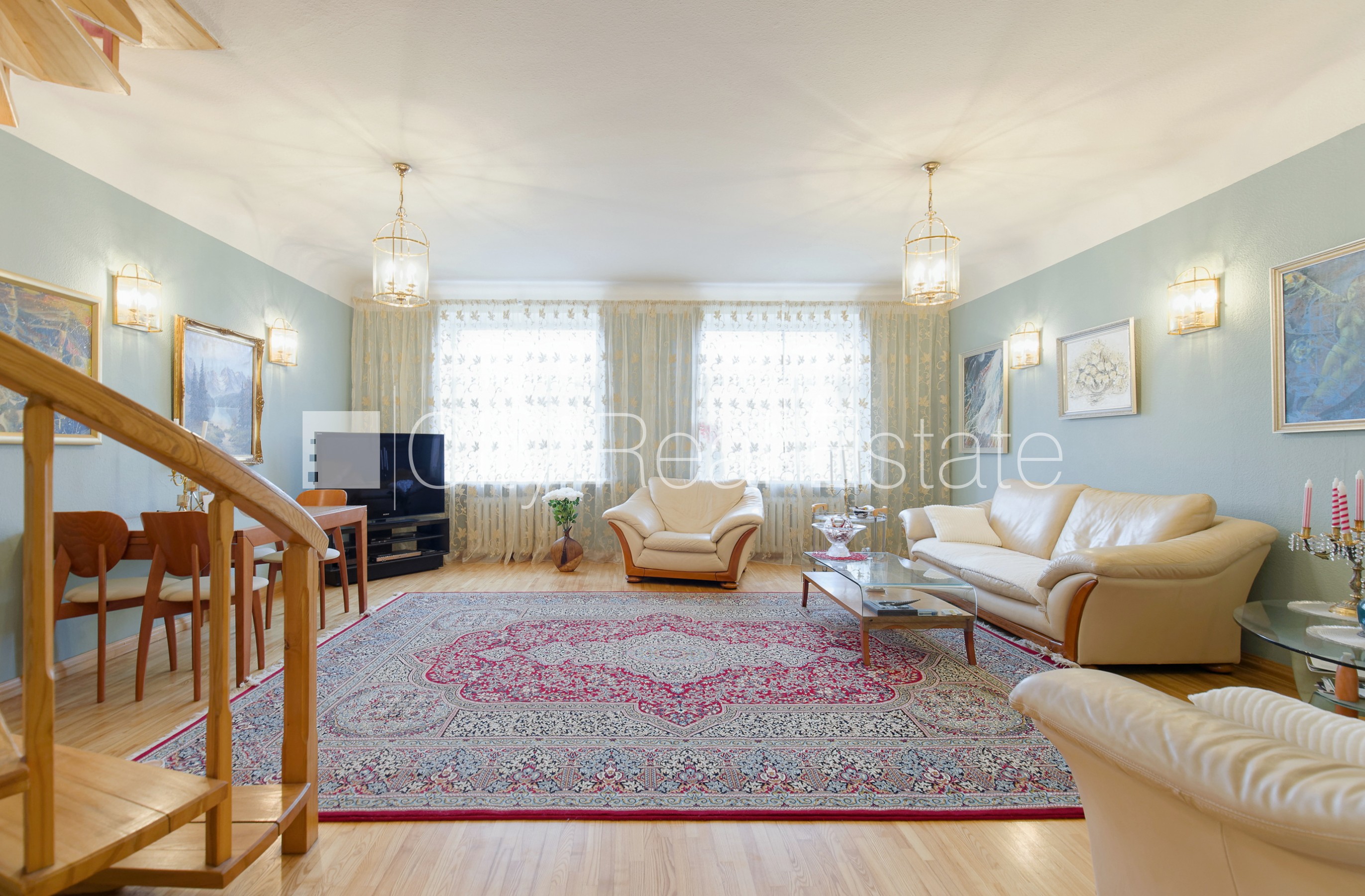 Sludinājumi. Fasādes māja, slēgts pagalms, vieta automašīnai, ir lifts, balkons, sauna, logi vērsti mājas abās Cena: 289000 EUR Foto #4