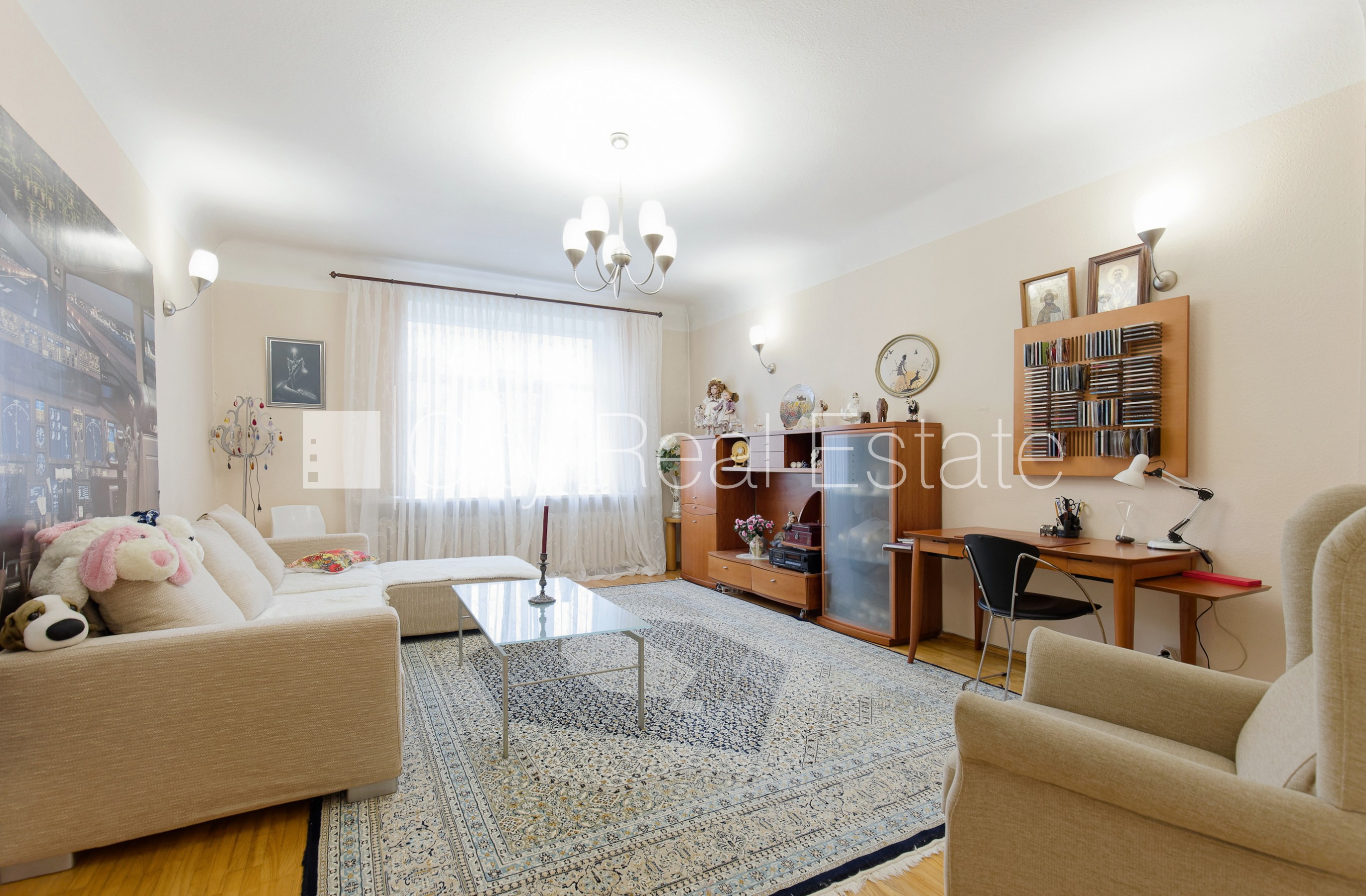 Sludinājumi. Fasādes māja, slēgts pagalms, vieta automašīnai, ir lifts, balkons, sauna, logi vērsti mājas abās Cena: 289000 EUR Foto #5