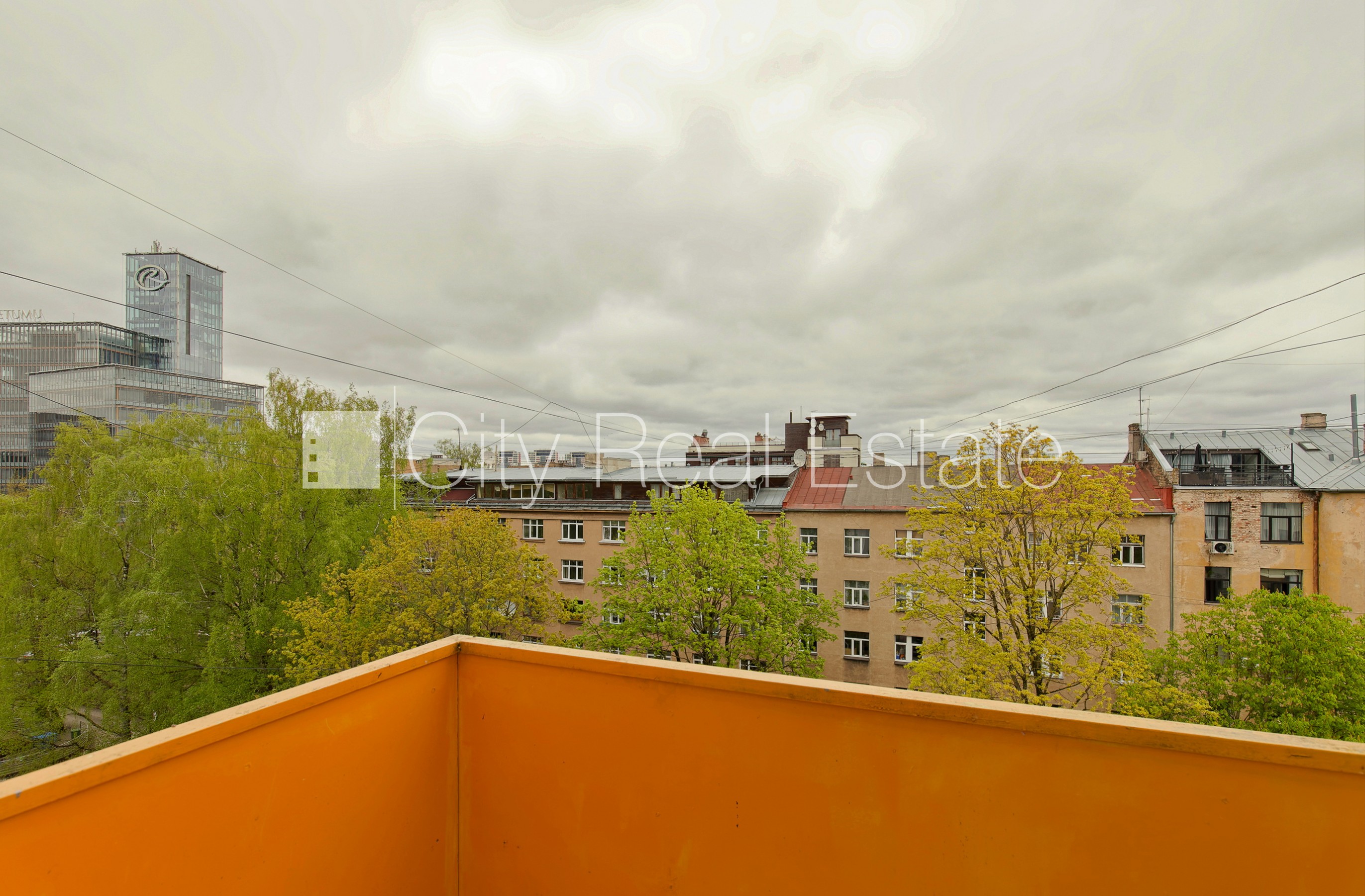 Sludinājumi. Fasādes māja, slēgts pagalms, vieta automašīnai, ir lifts, balkons, sauna, logi vērsti mājas abās Cena: 289000 EUR Foto #14