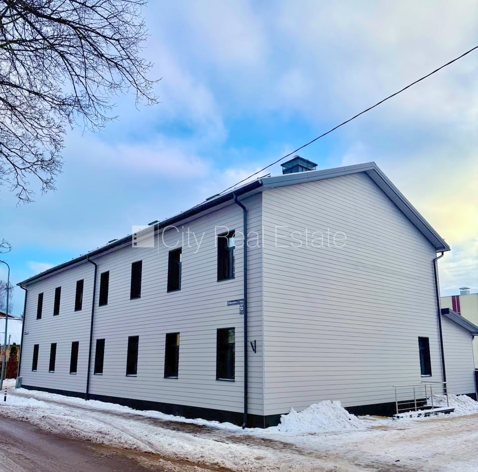 Sludinājumi. Fasādes māja, renovēta māja, slēgts pagalms, vieta automašīnai, ieeja no pagalma, kāpņu telpa pēc Cena: 310 EUR/mēn Foto #13