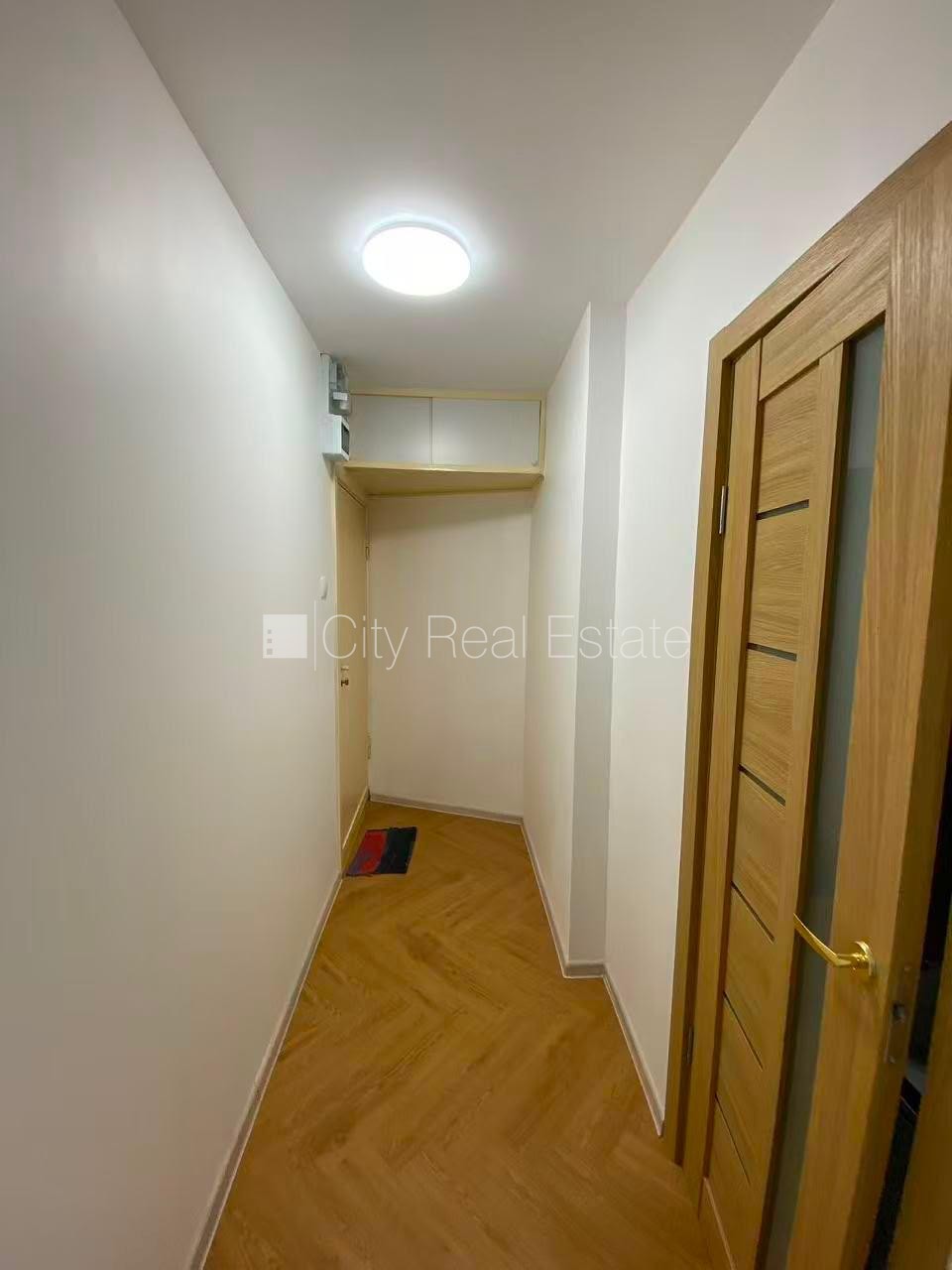 Sludinājumi. Pagalma māja, labiekārtota apzaļumota teritorija, bezmaksas stāvvieta pagalmā, viena istaba Cena: 360 EUR/mēn Foto #11