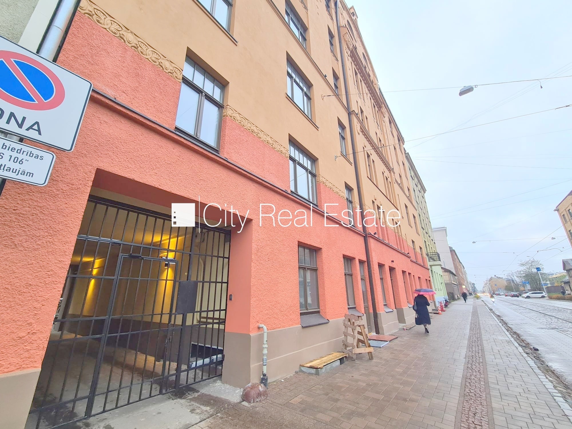 Sludinājumi. Fasādes māja, renovēta māja, slēgts pagalms, ieeja no ielas un pagalma, ir lifts, kāpņu telpa pēc Cena: 280 EUR/mēn Foto #24
