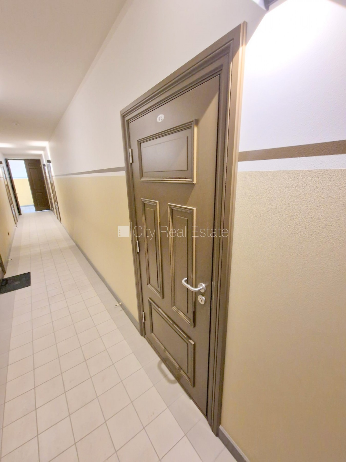 Sludinājumi. Fasādes māja, renovēta māja, slēgts pagalms, ieeja no ielas un pagalma, ir lifts, kāpņu telpa pēc Cena: 280 EUR/mēn Foto #19