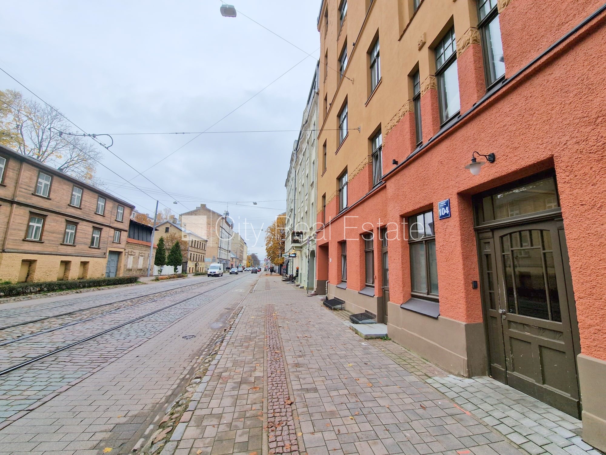 Sludinājumi. Fasādes māja, renovēta māja, slēgts pagalms, ieeja no ielas un pagalma, ir lifts, kāpņu telpa pēc Cena: 280 EUR/mēn Foto #25