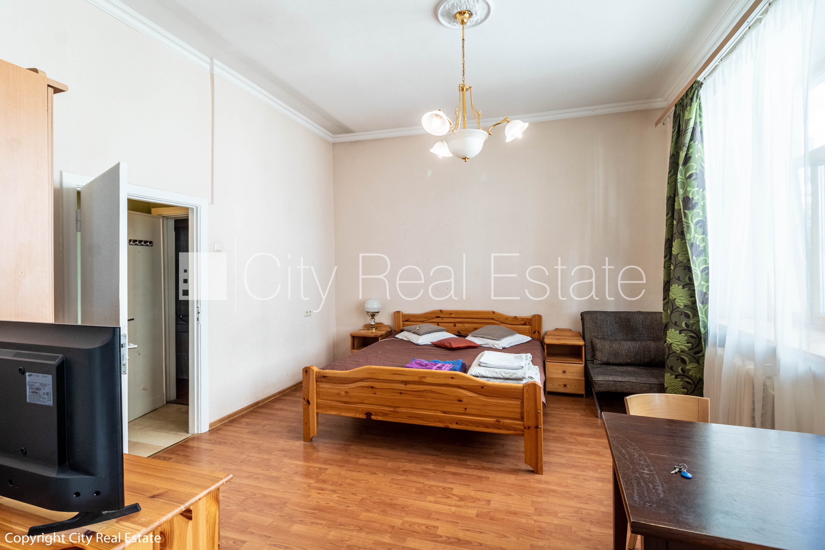 Sludinājumi. Pagalma māja, apsargāts pagalms, ieeja no pagalma, ir lifts, viena istaba izolēta, virtuve, augstie Cena: 670 EUR/mēn Foto #3