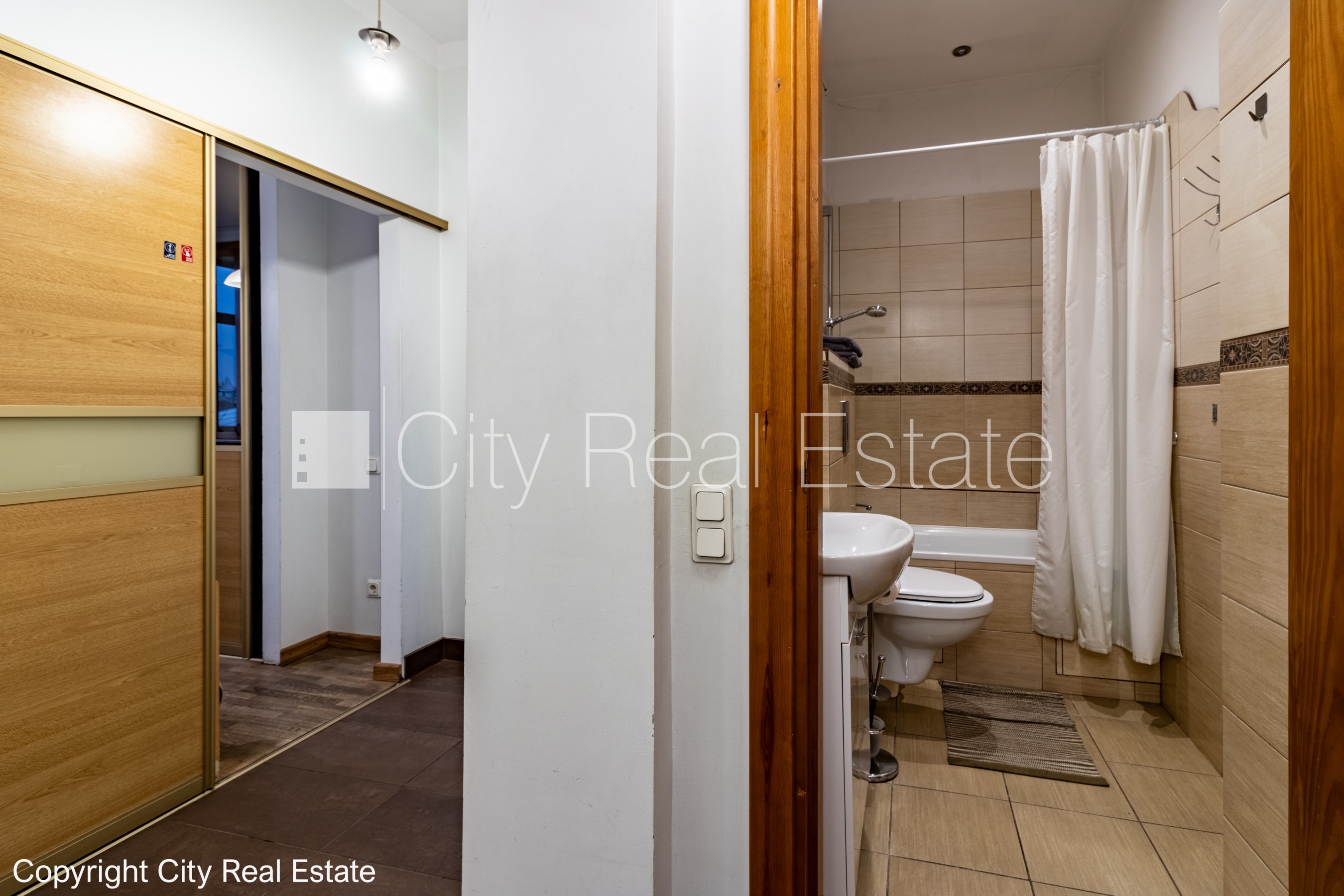 Sludinājumi. Šo dzīvokli izīrē pa diennaktīm (īstermiņa īre), īres cena sludinājumā norādīta par vienu diennakts Cena: 50 EUR/mēn Foto #17